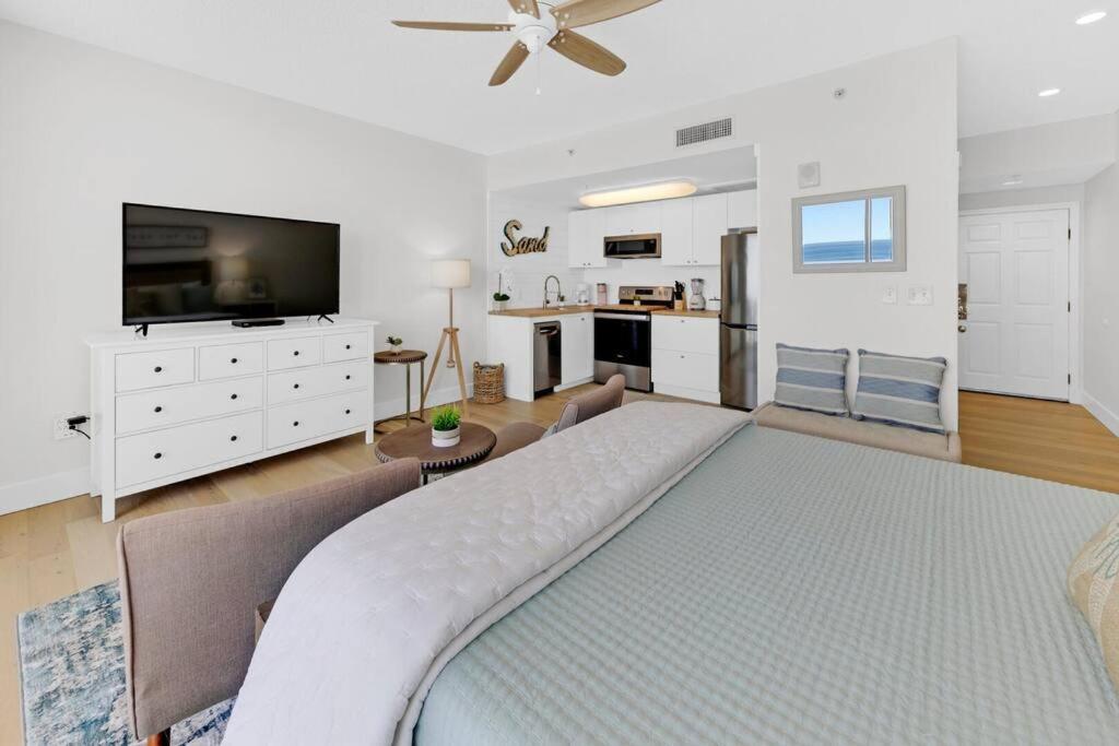 Apartment Beachfront #1112 At Majestic *