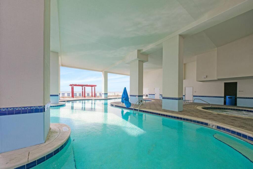Beachfront #906 At Majestic