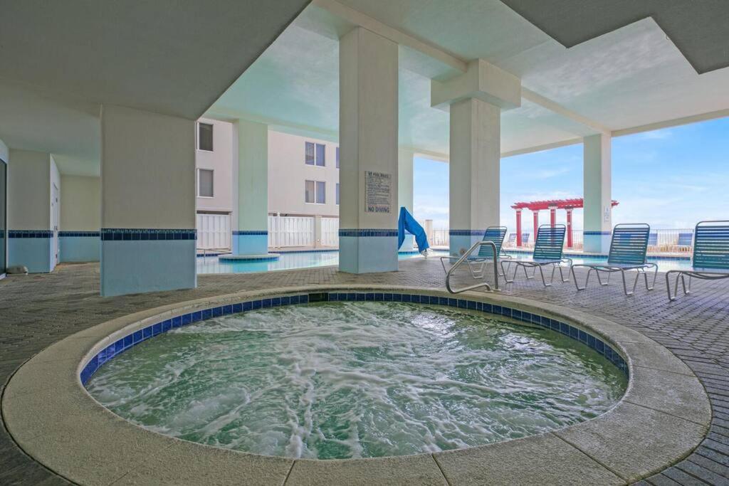Apartment Beachfront #906 At Majestic *