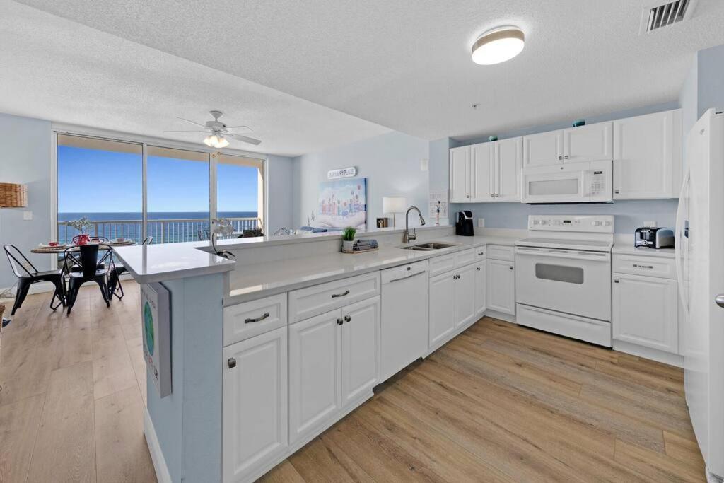 Beachfront #906 At Majestic *
