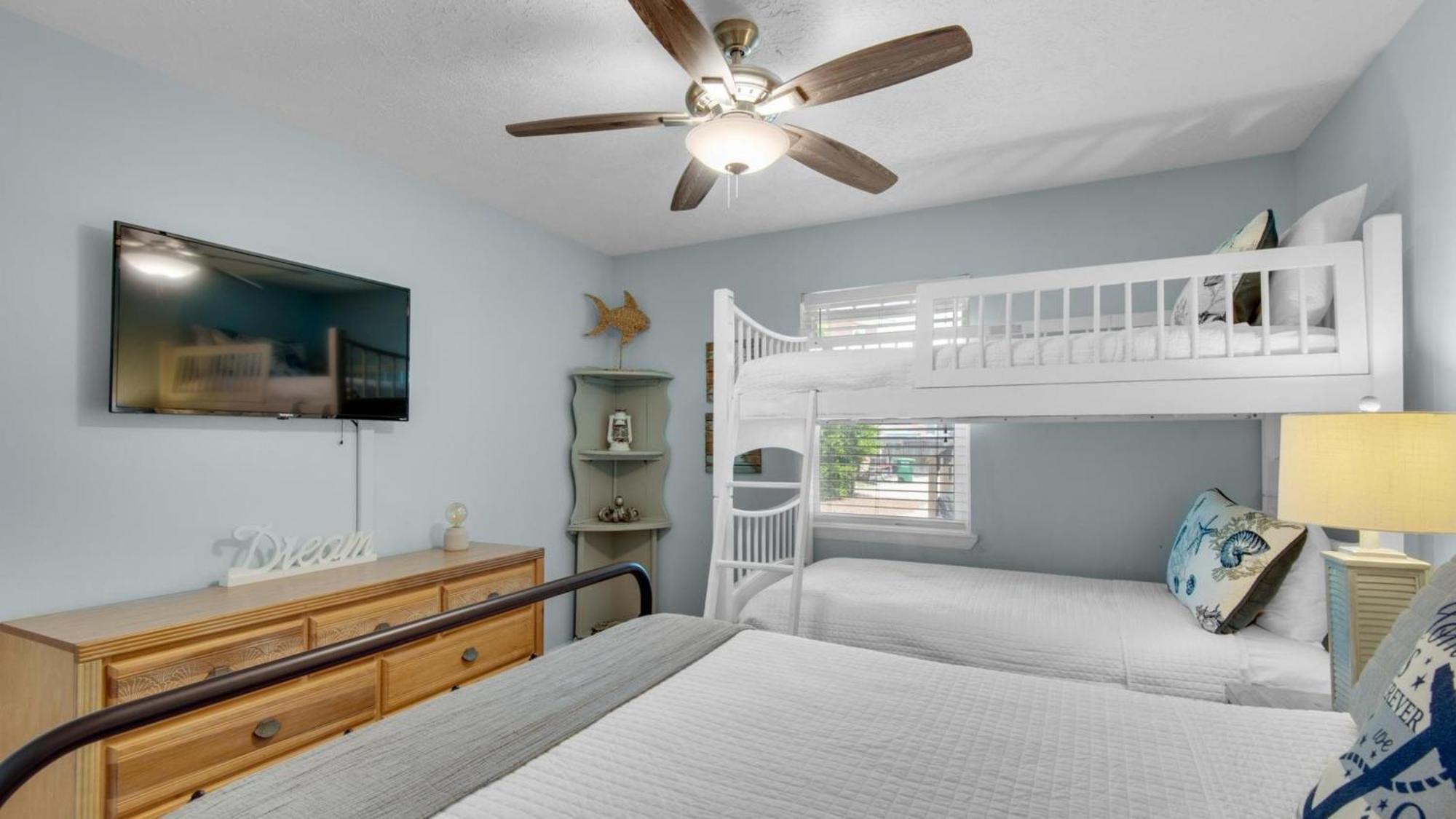 Bahama West By Panhandle Getaways Panama City Beach