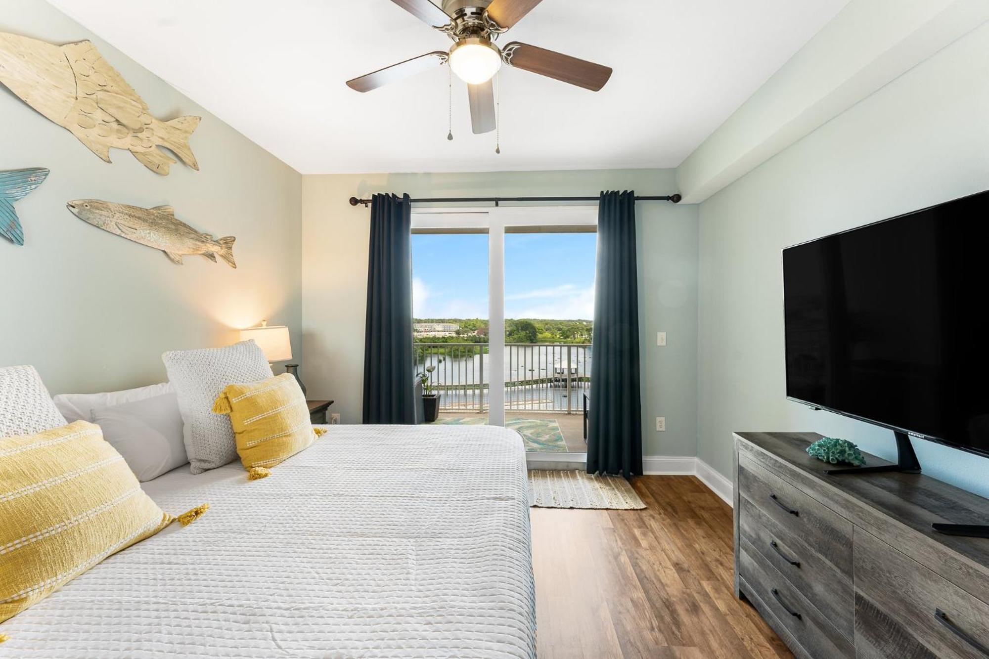 Laketown Wharf 0628