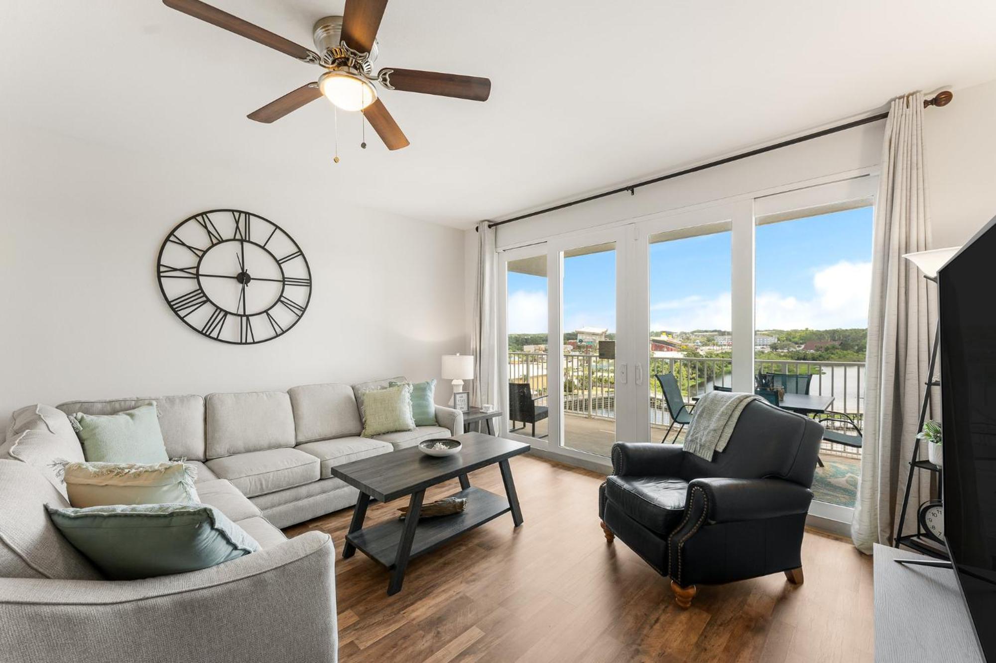 Laketown Wharf 0628