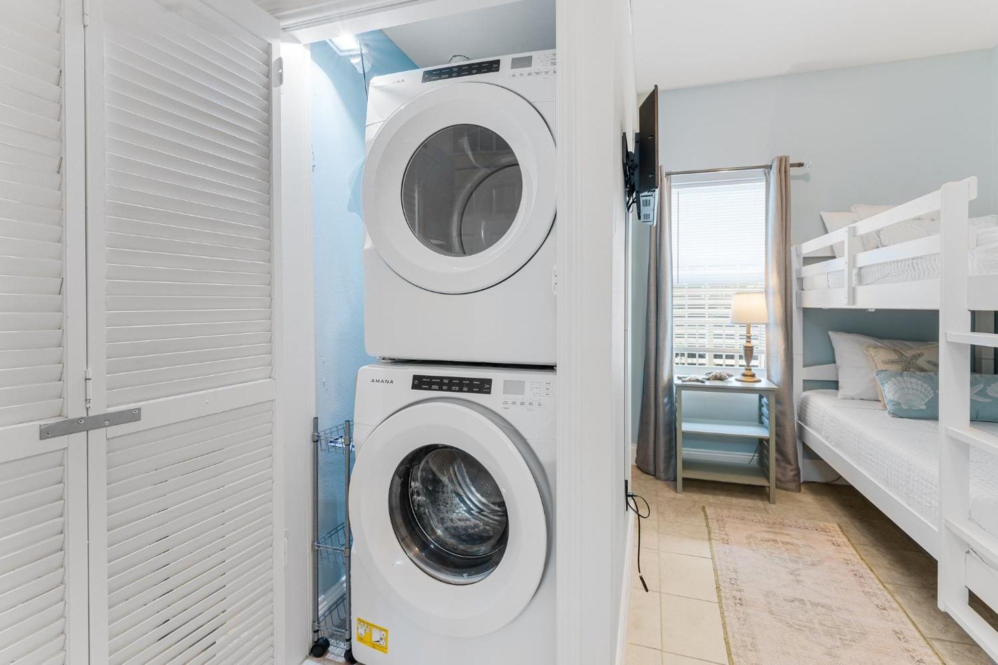 Apartment Laketown Wharf 0628