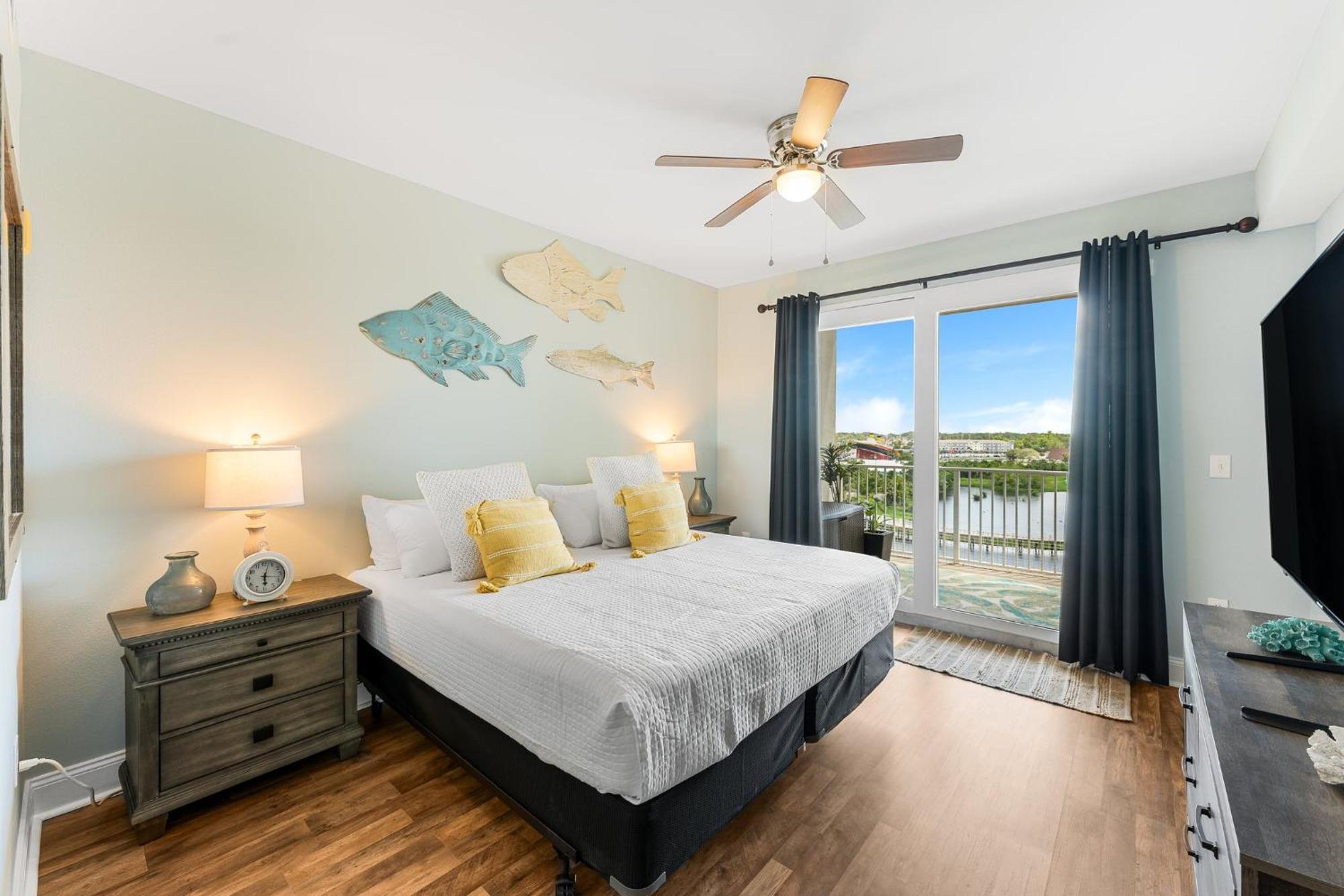 Laketown Wharf 0628