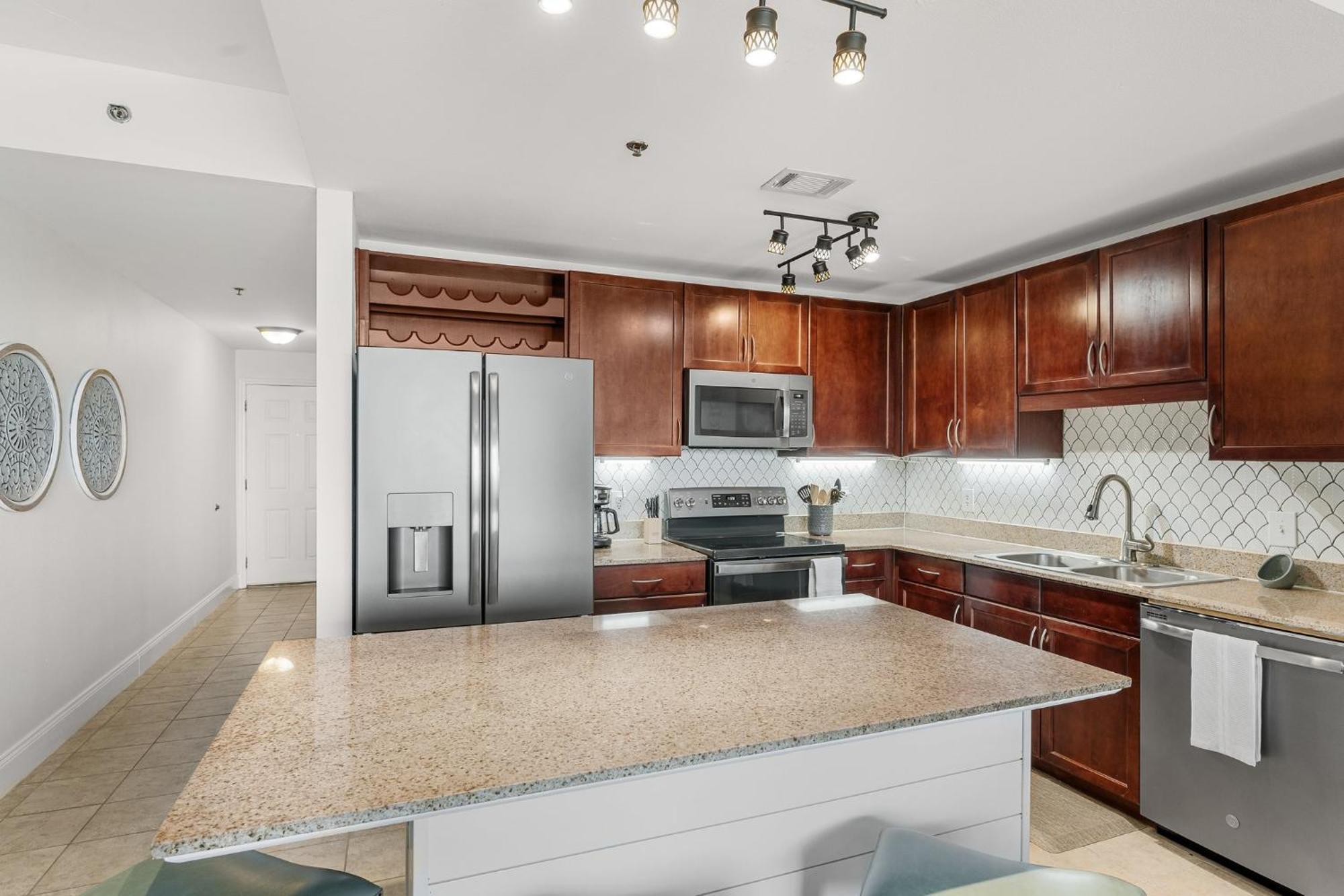 Apartment Laketown Wharf 0628 Panama City Beach
