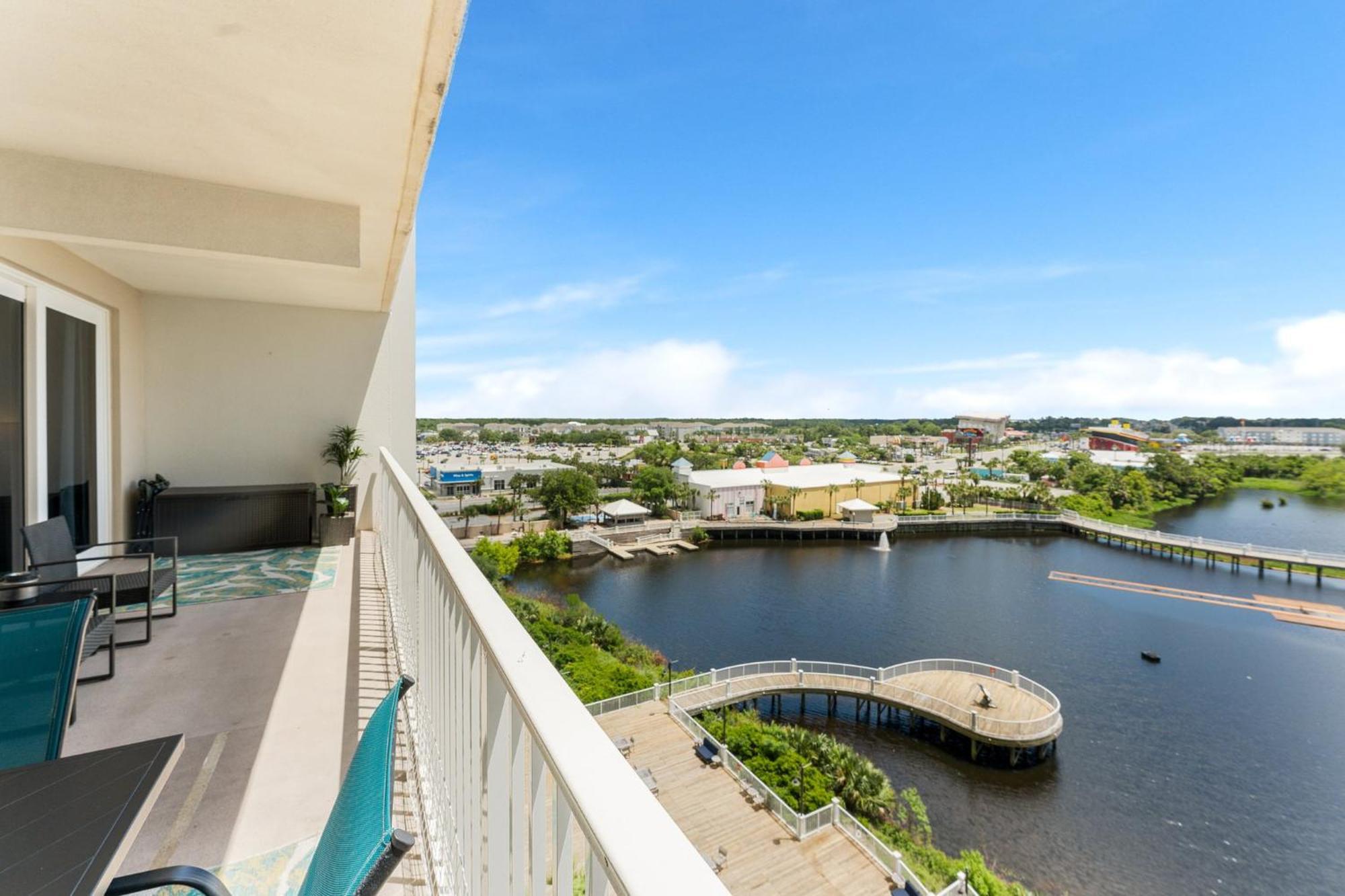 Laketown Wharf 0628 Apartment