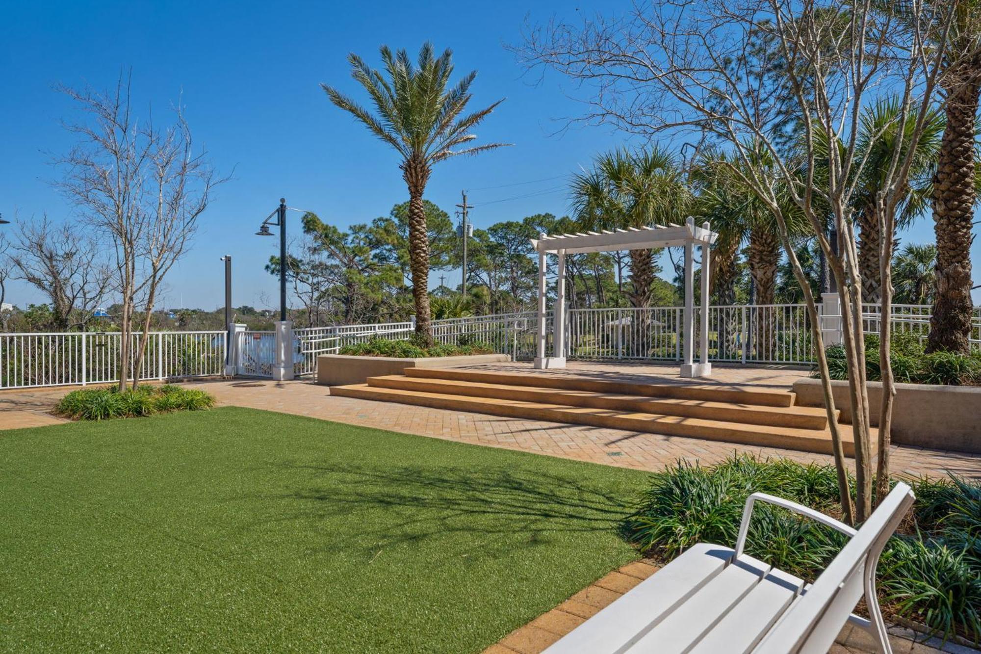 Apartment Laketown Wharf 0628 Panama City Beach