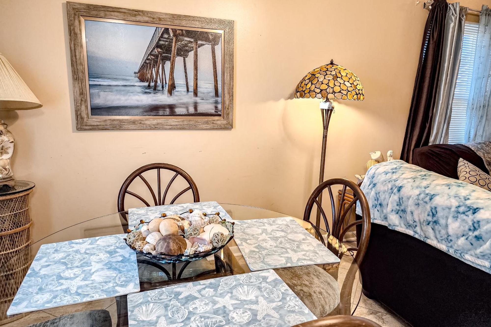 Seaside Sensibilities Apartment *