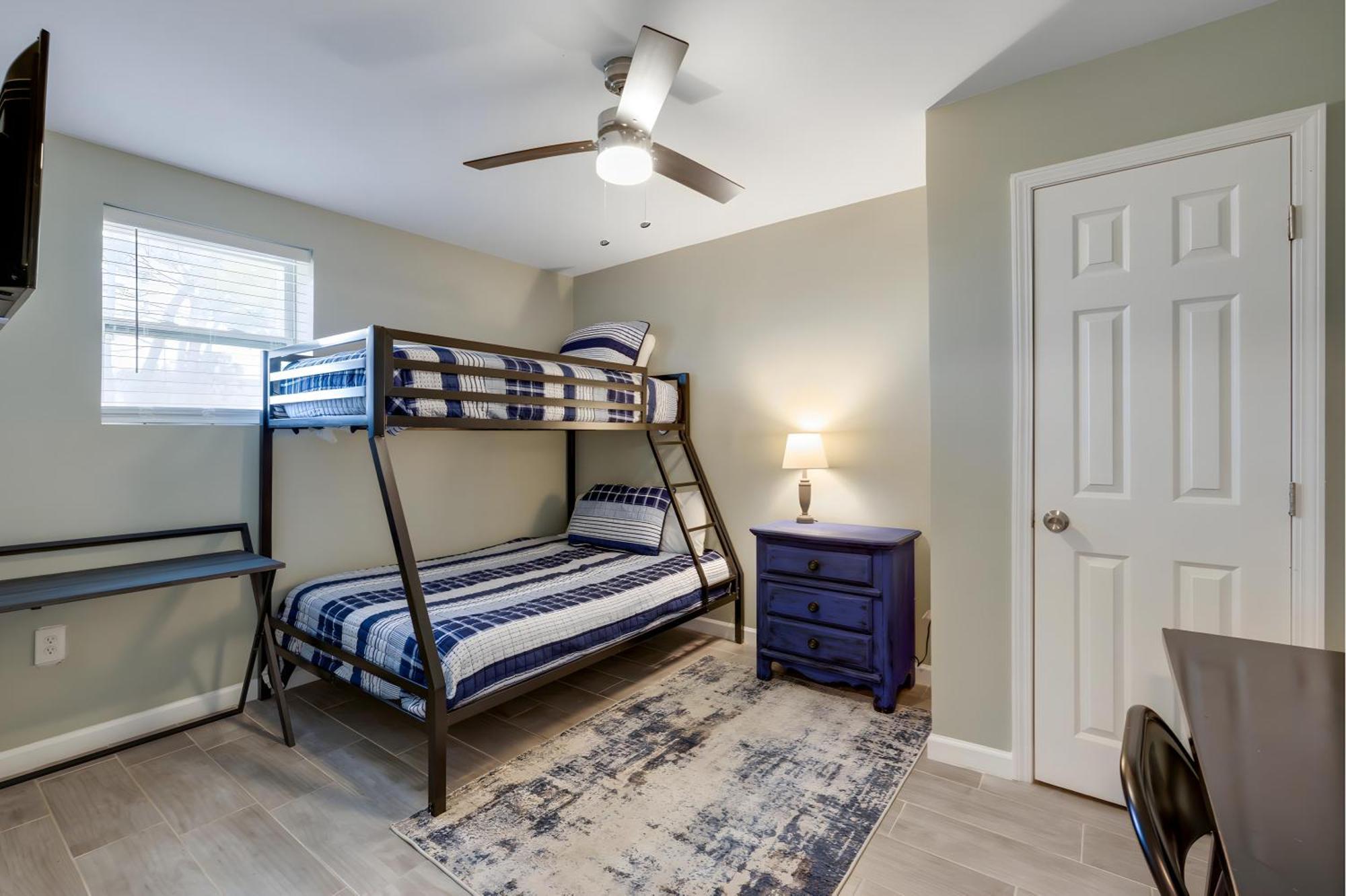Sea Breeze House- 3 Bd 2 Ba 5 Min Walk To * Panama City Beach