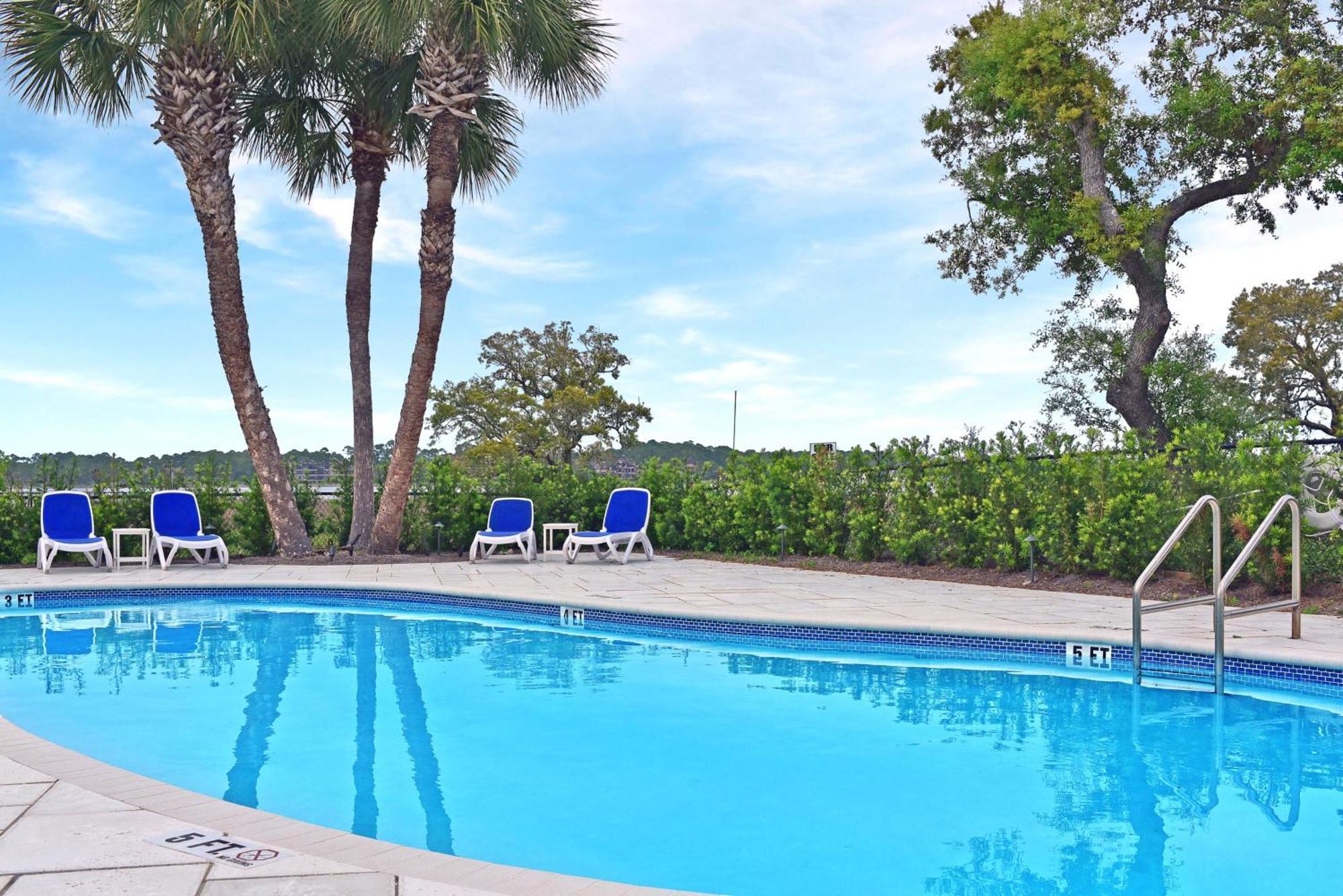 Apartment Islandia 319 Waterfront With A Pool *