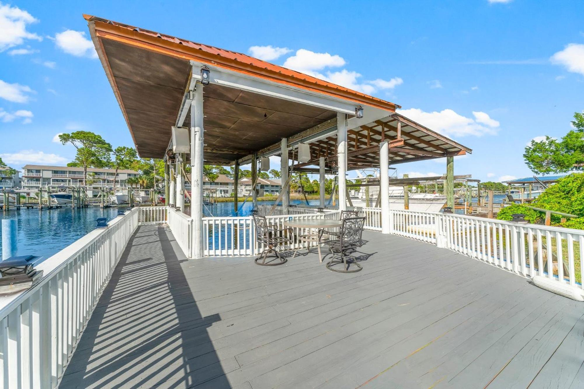 Tranquil Lagoon House! Pool And Nearby! By Dolce Getaways! Panama City Beach