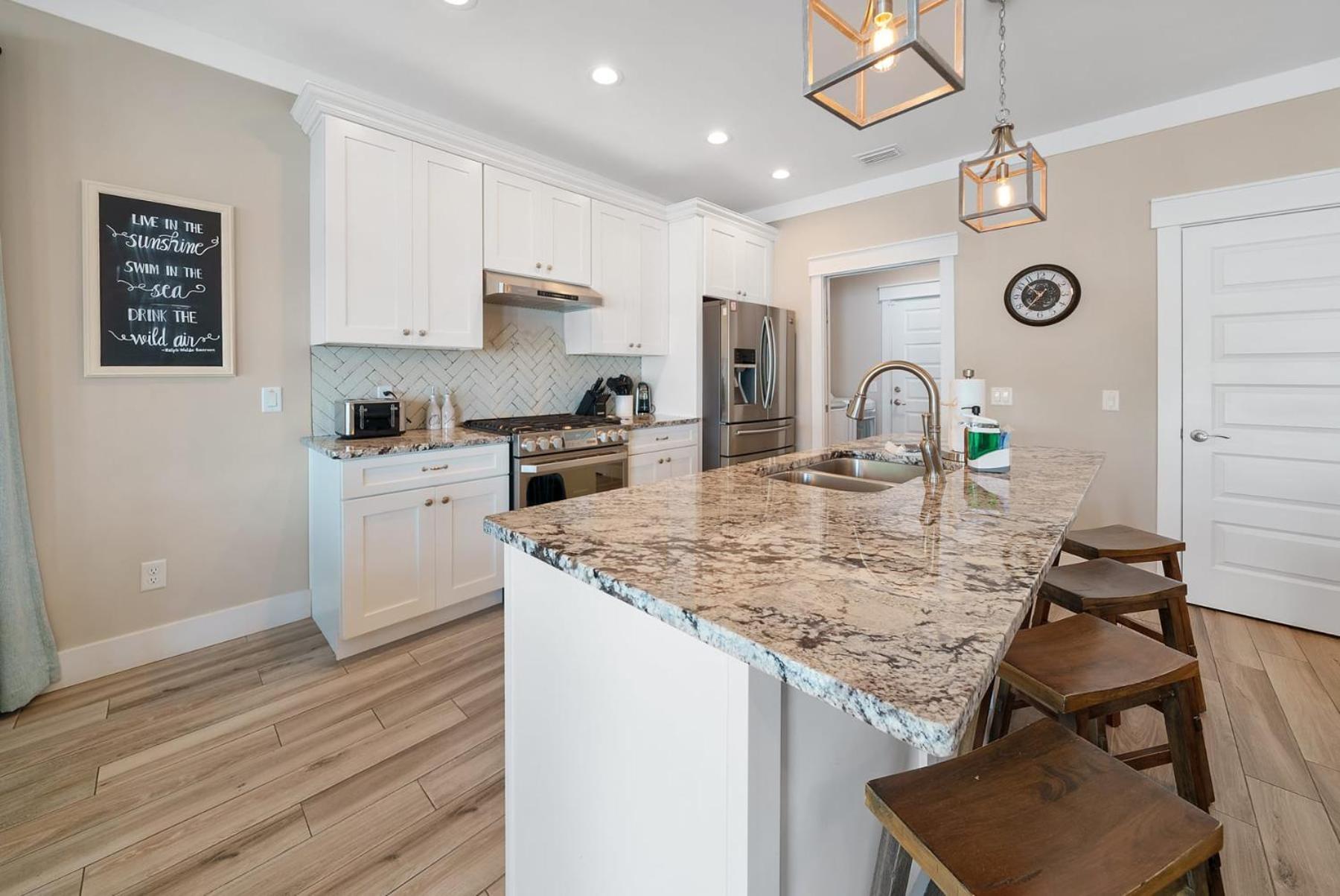 Laid Back In Laguna - Pet Friendly, Private Pool Holiday home