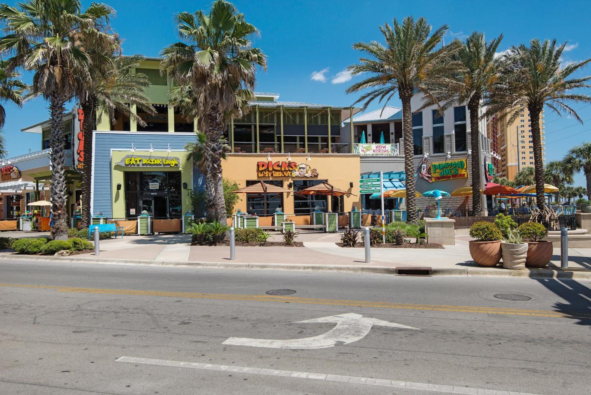 Luxury Beachfront W/ 2 Balconies! Sleeps 8! Walk To Pier Park!
