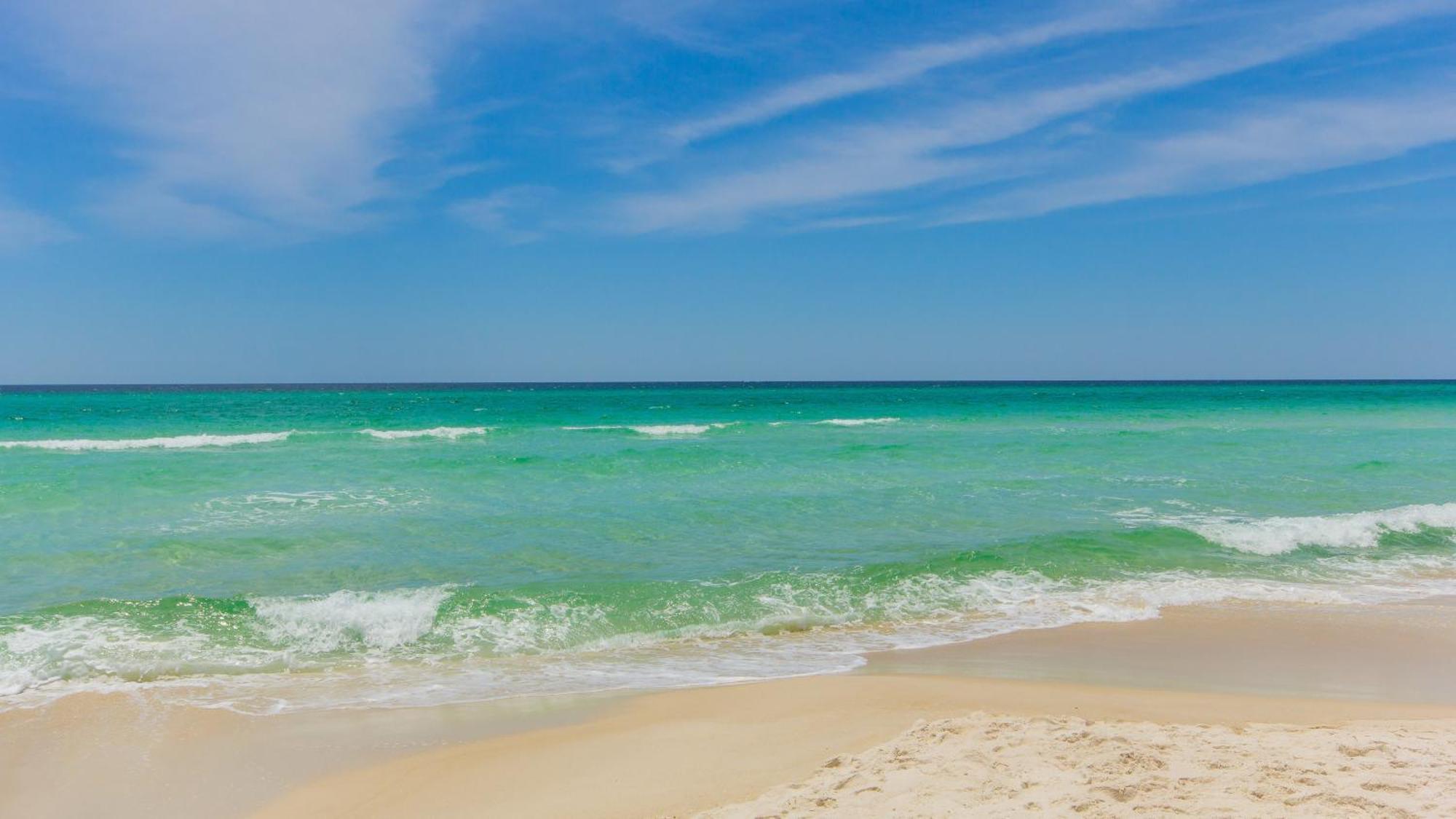 Holiday home Gorgeous 3bd/25ba New W/ Private Heated Pool Steps From Beach! Panama City Beach