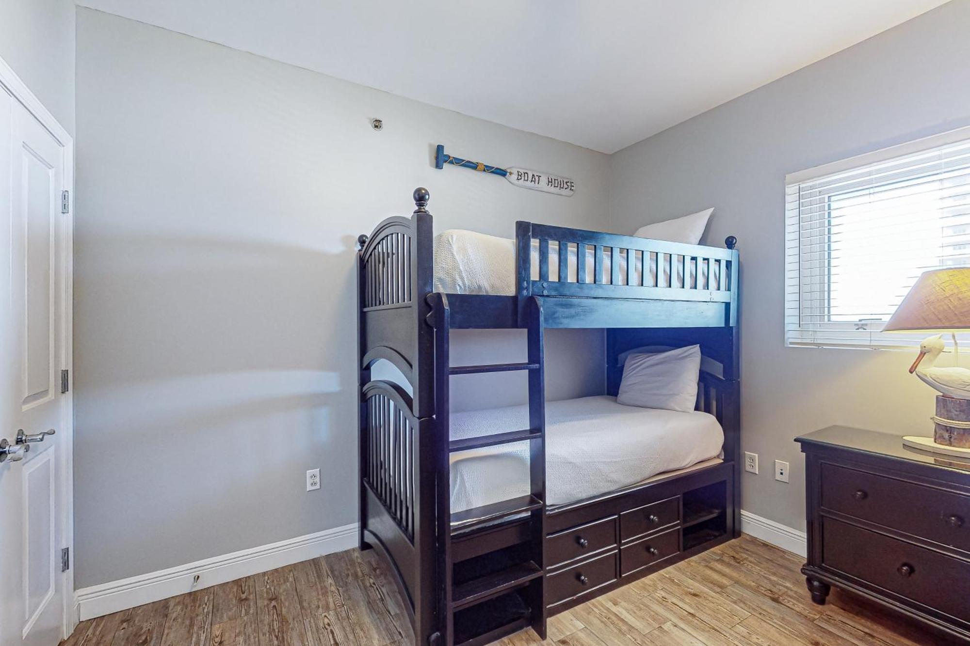 Apartment Sterling Breeze 1207-b