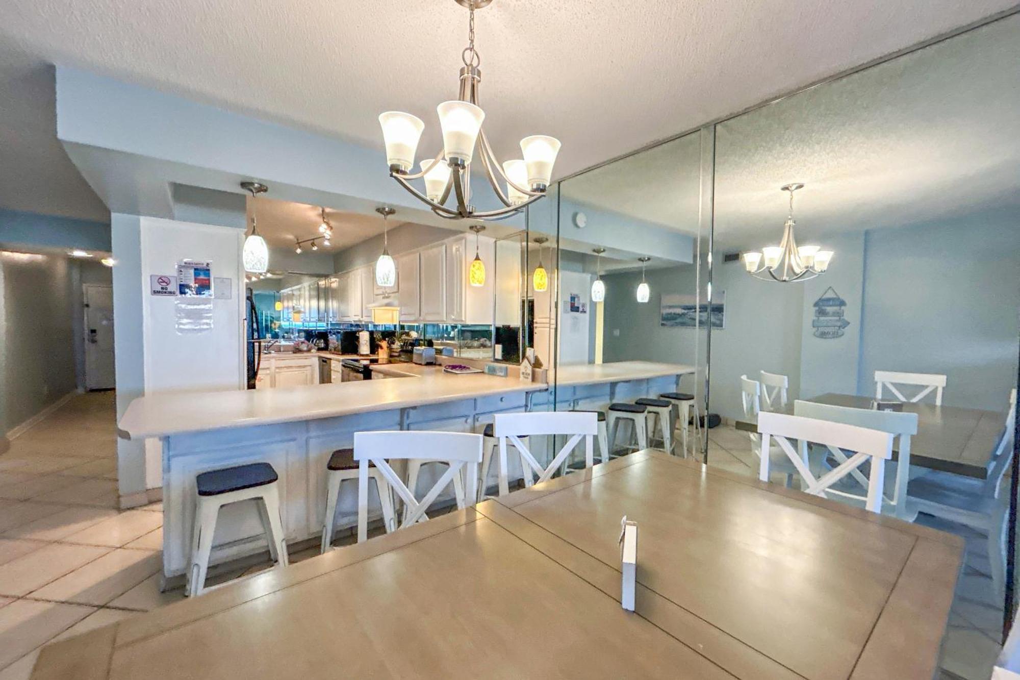 Apartment Regency Towers 823