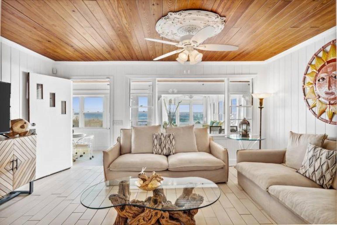 Seaside Serendipity - Wonderful Private Beachfront - Beautiful! *