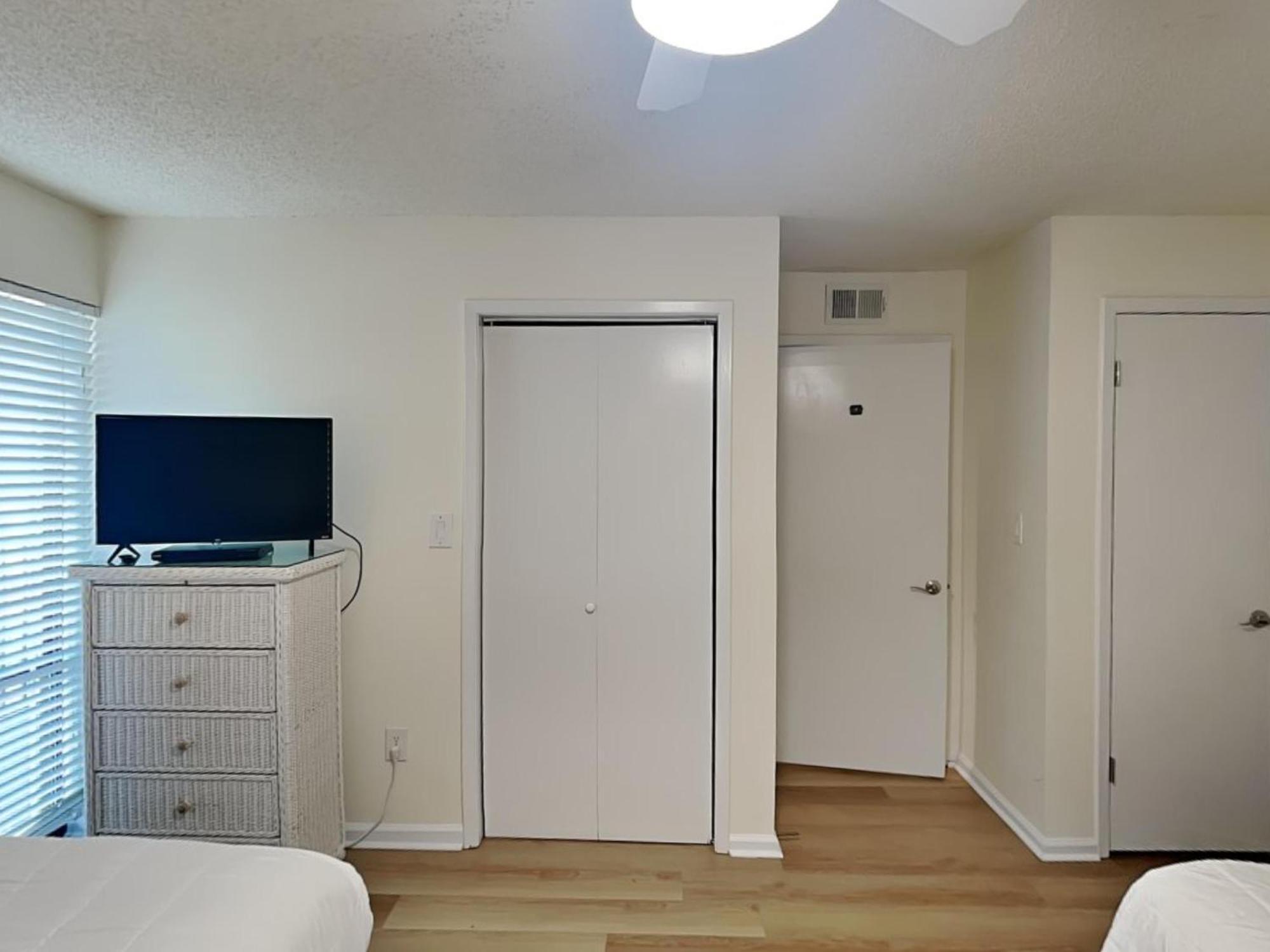 Edgewater Tower Iii 1210 Apartment *