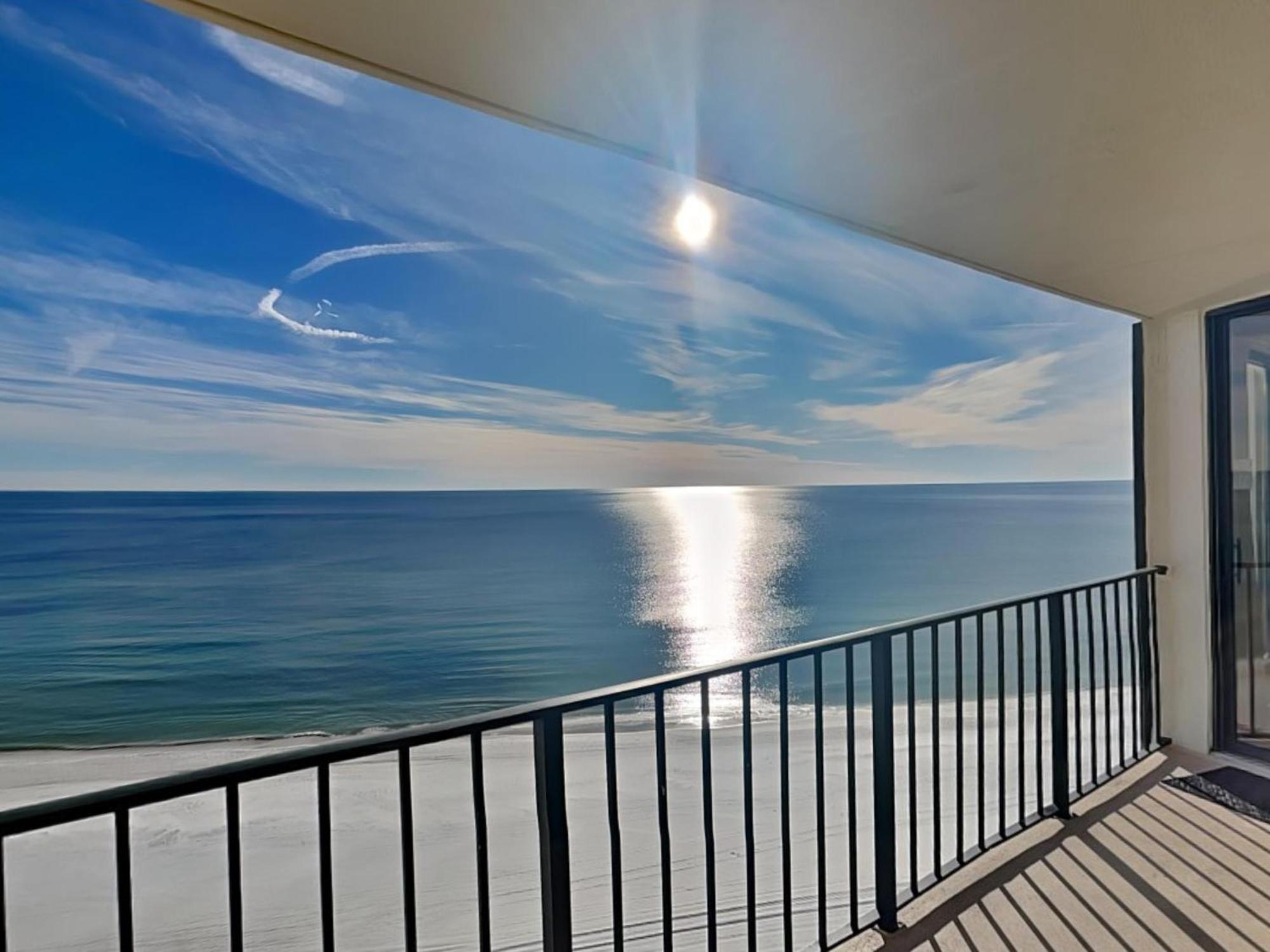 Apartment Edgewater Tower Iii 1210
