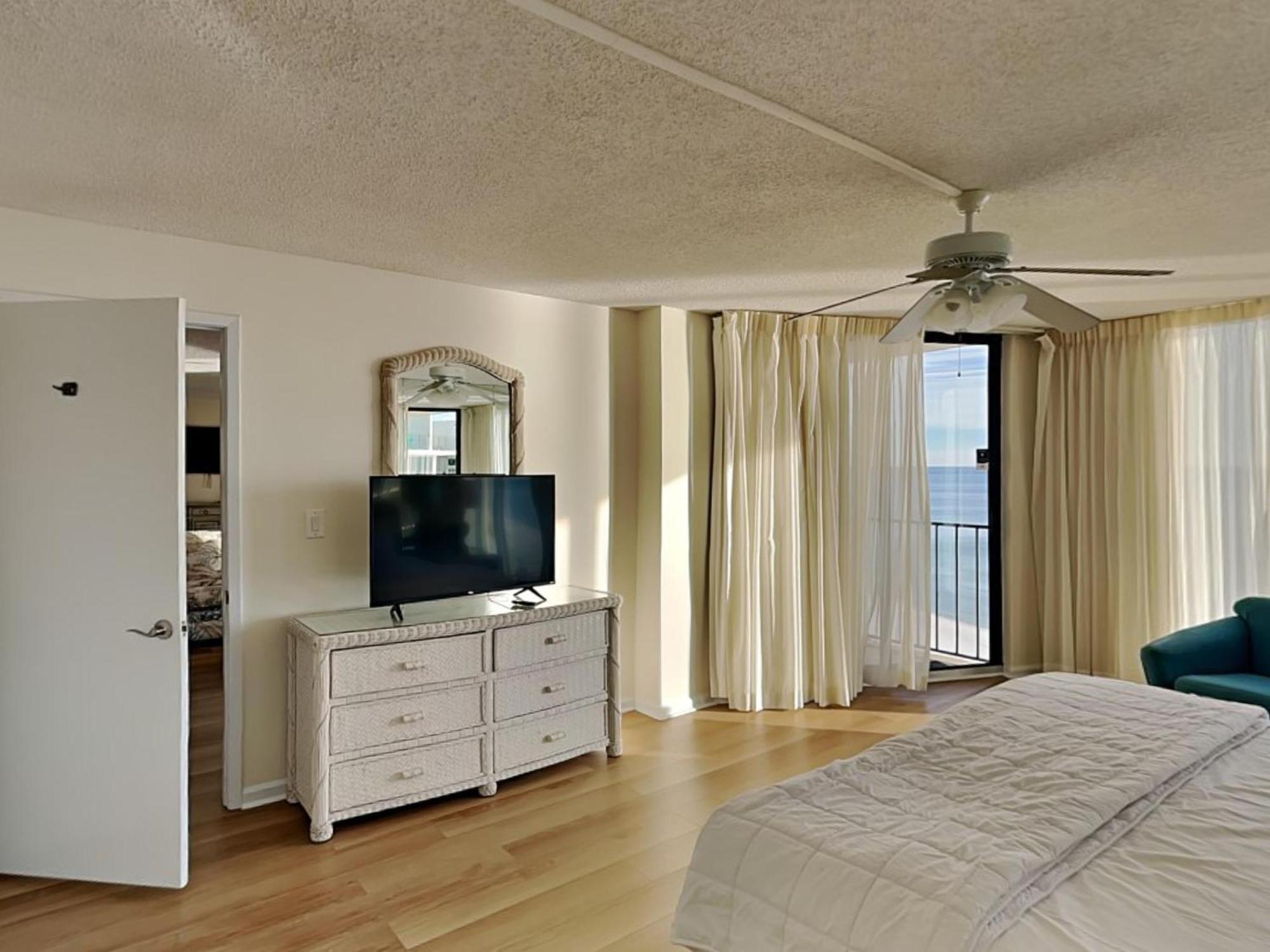 Apartment Edgewater Tower Iii 1210 Panama City Beach