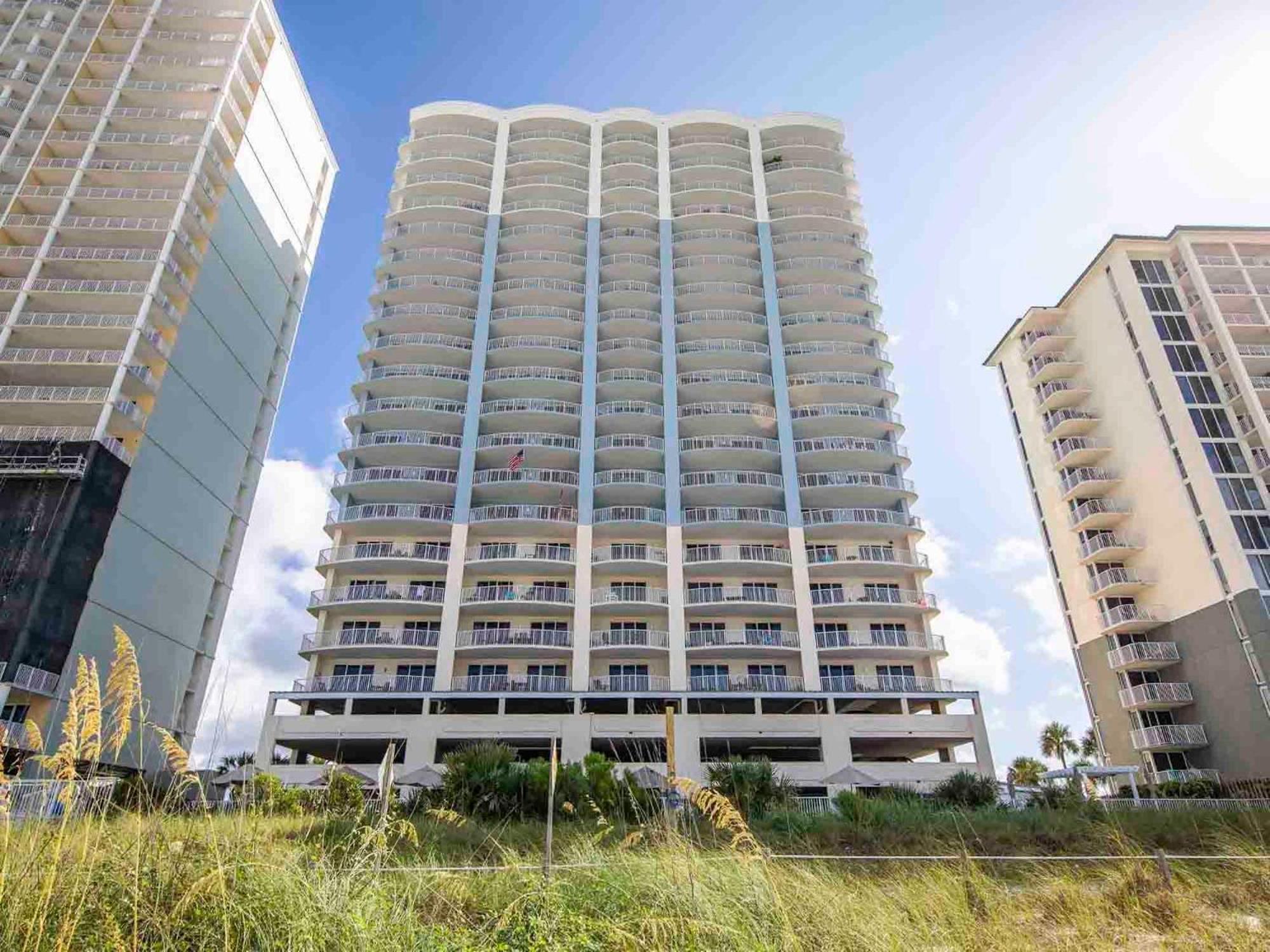 Twin Palms 1501