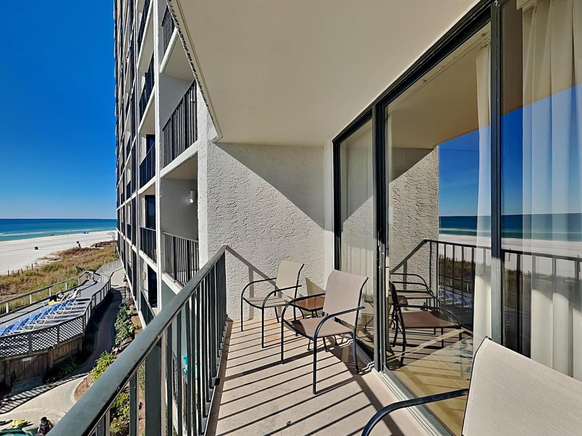 Apartment Edgewater And Golf - 1 Bedroom By Collection
