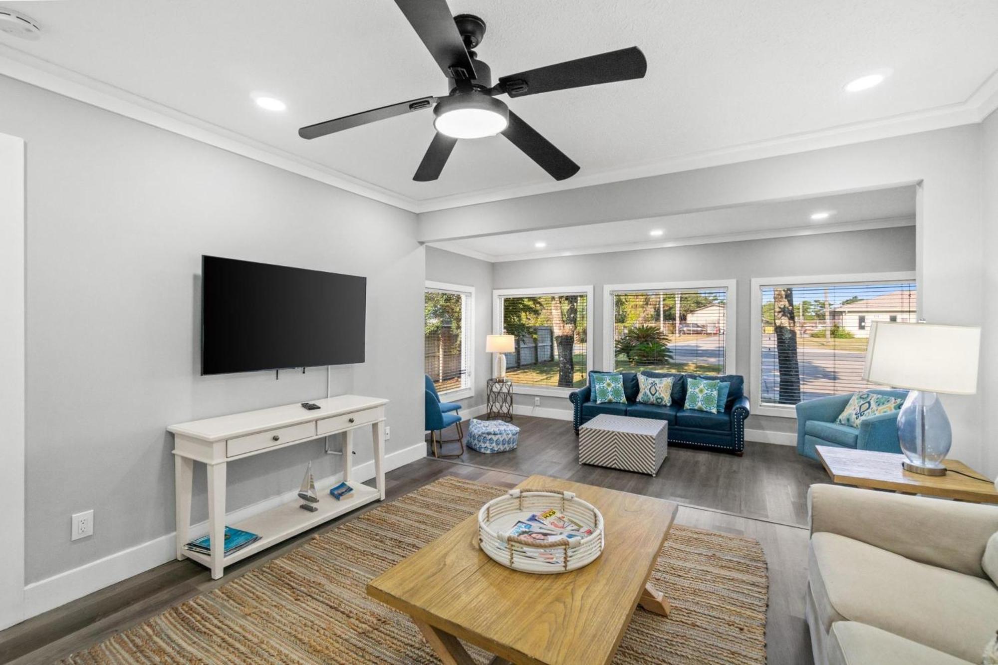 House - Barefoot House By Panhandle Getaways