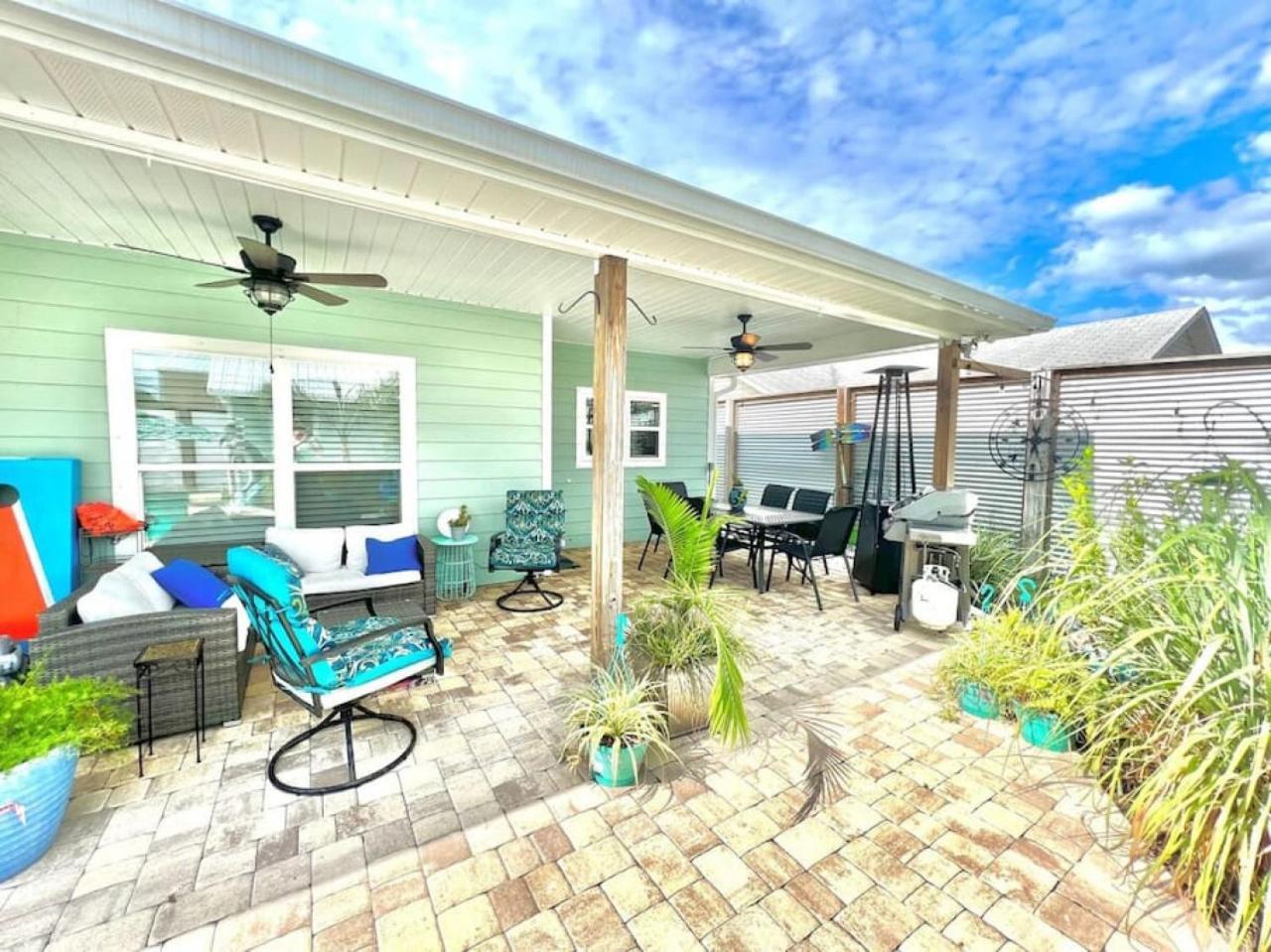 With Pool And Golf Cart - Walk To The - Pcb Holiday home *