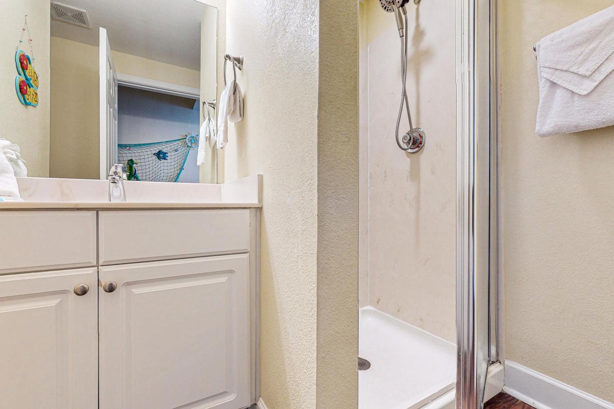 Tidewater 1706 Apartment *