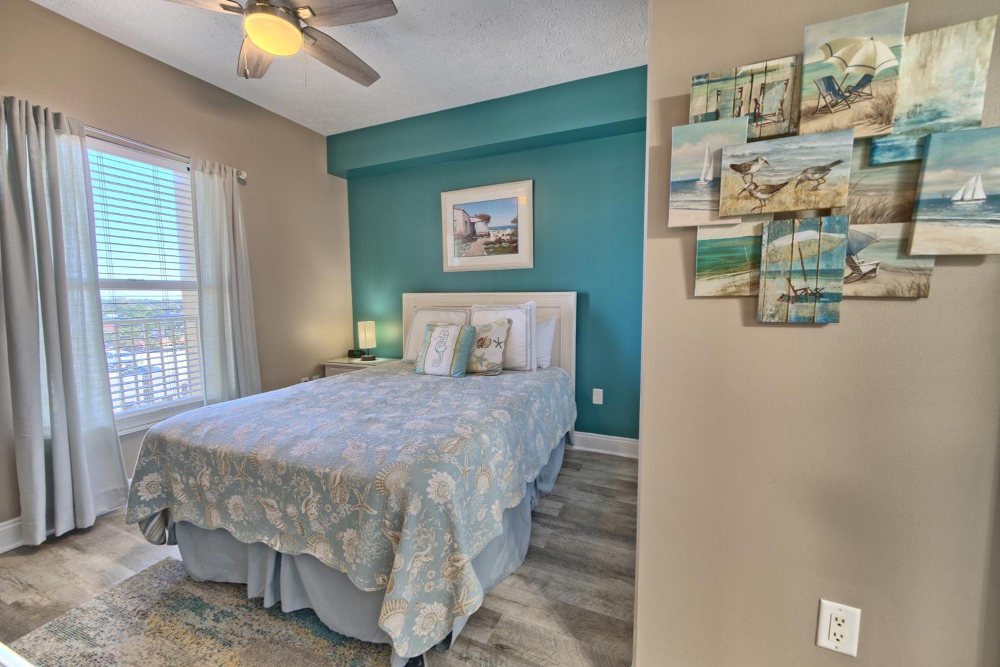 Amazing Tropical With Complimentary Chairs And Umbrellas - Unit 0706 * Panama City Beach