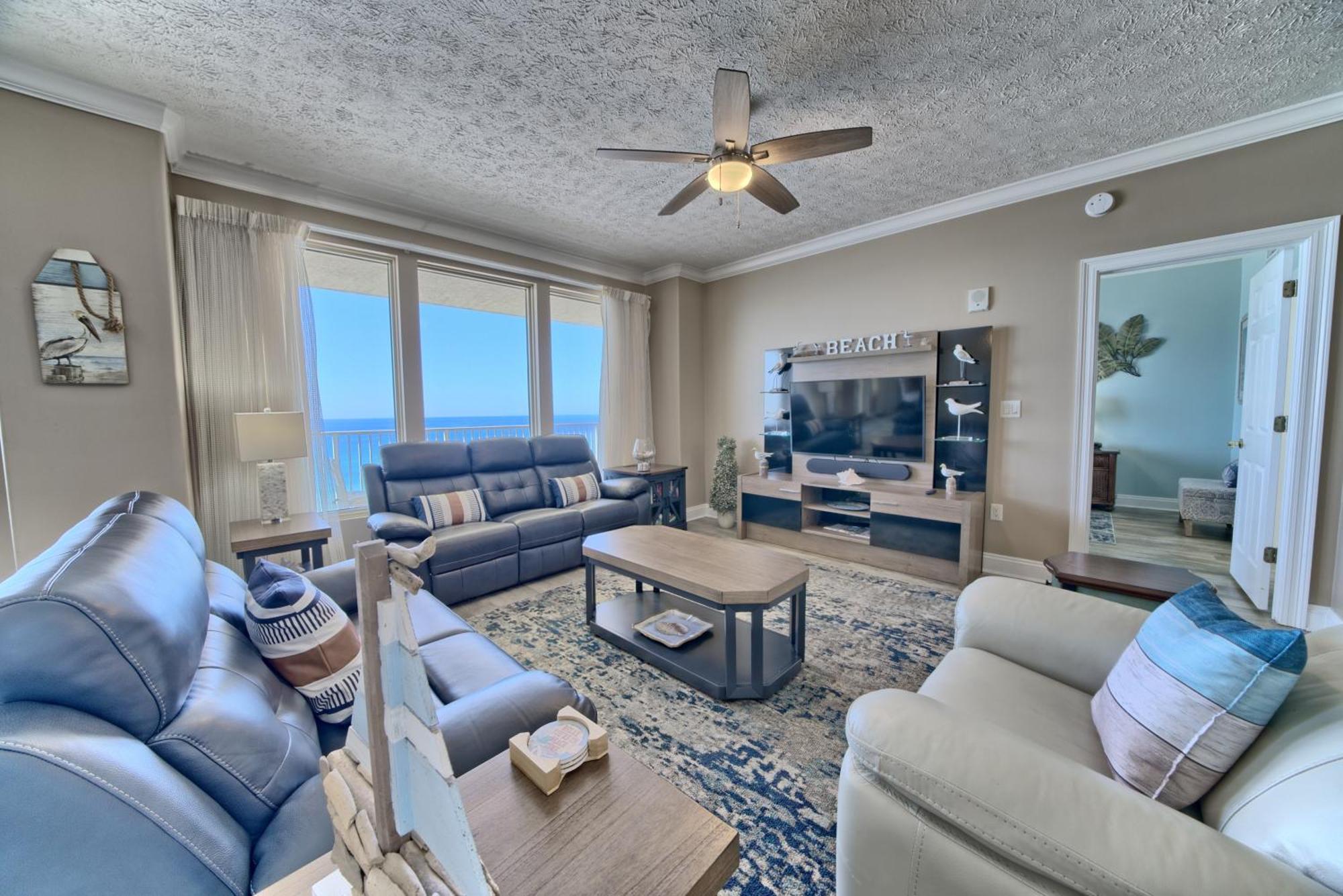 Amazing Tropical With Complimentary Chairs And Umbrellas - Unit 0706 *