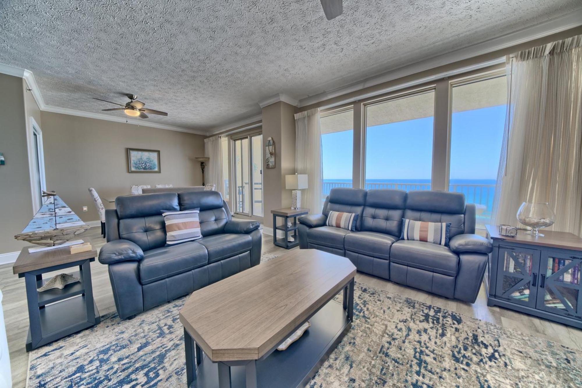 Apartment Amazing Tropical With Complimentary Chairs And Umbrellas - Unit 0706