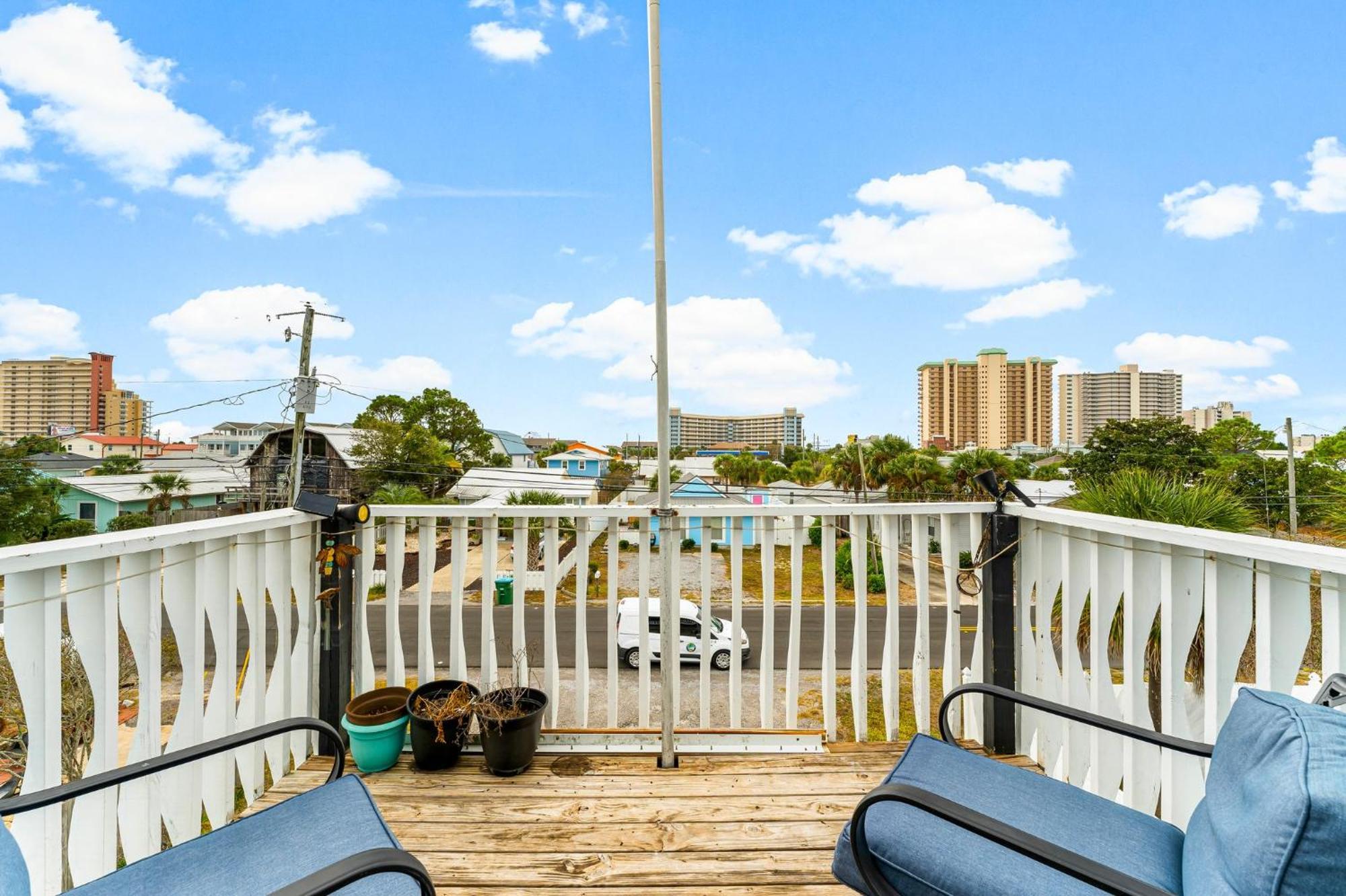 Holiday home Spacious With Stylish, Modern Decor Throughout! By Dolce Getaways Pcb *