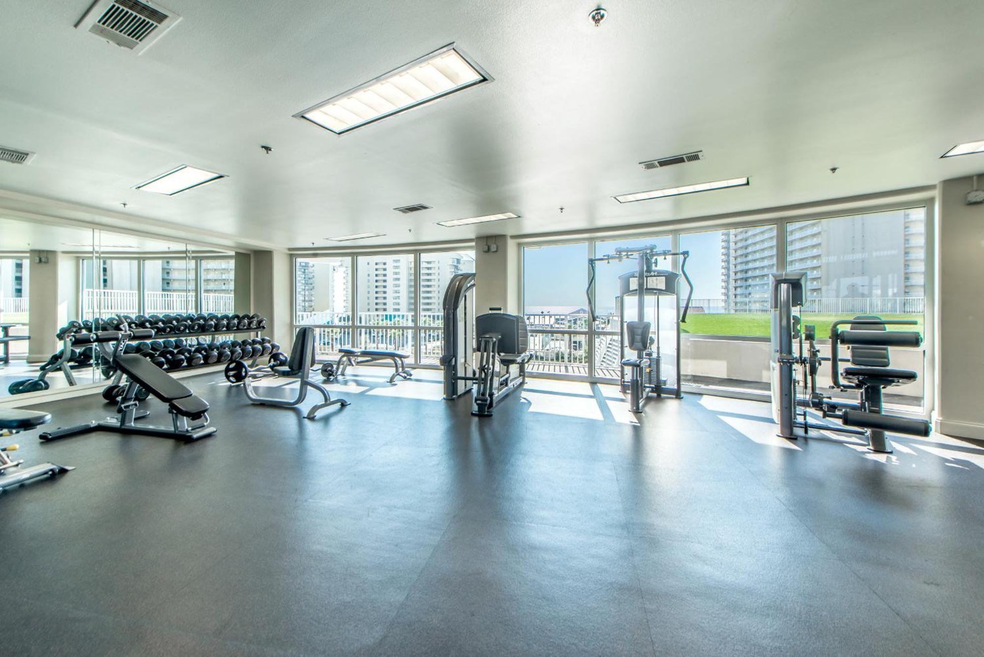 Laketown Wharf 1527 Apartment