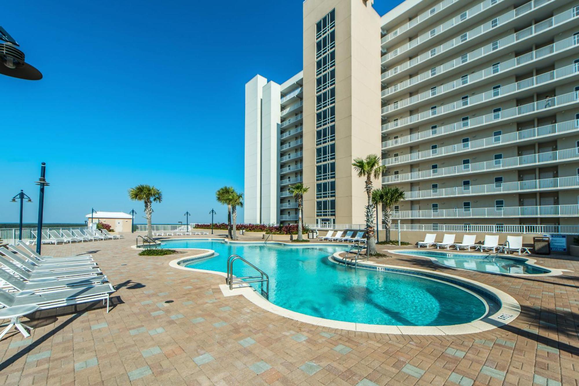 Apartment Laketown Wharf 1527 *