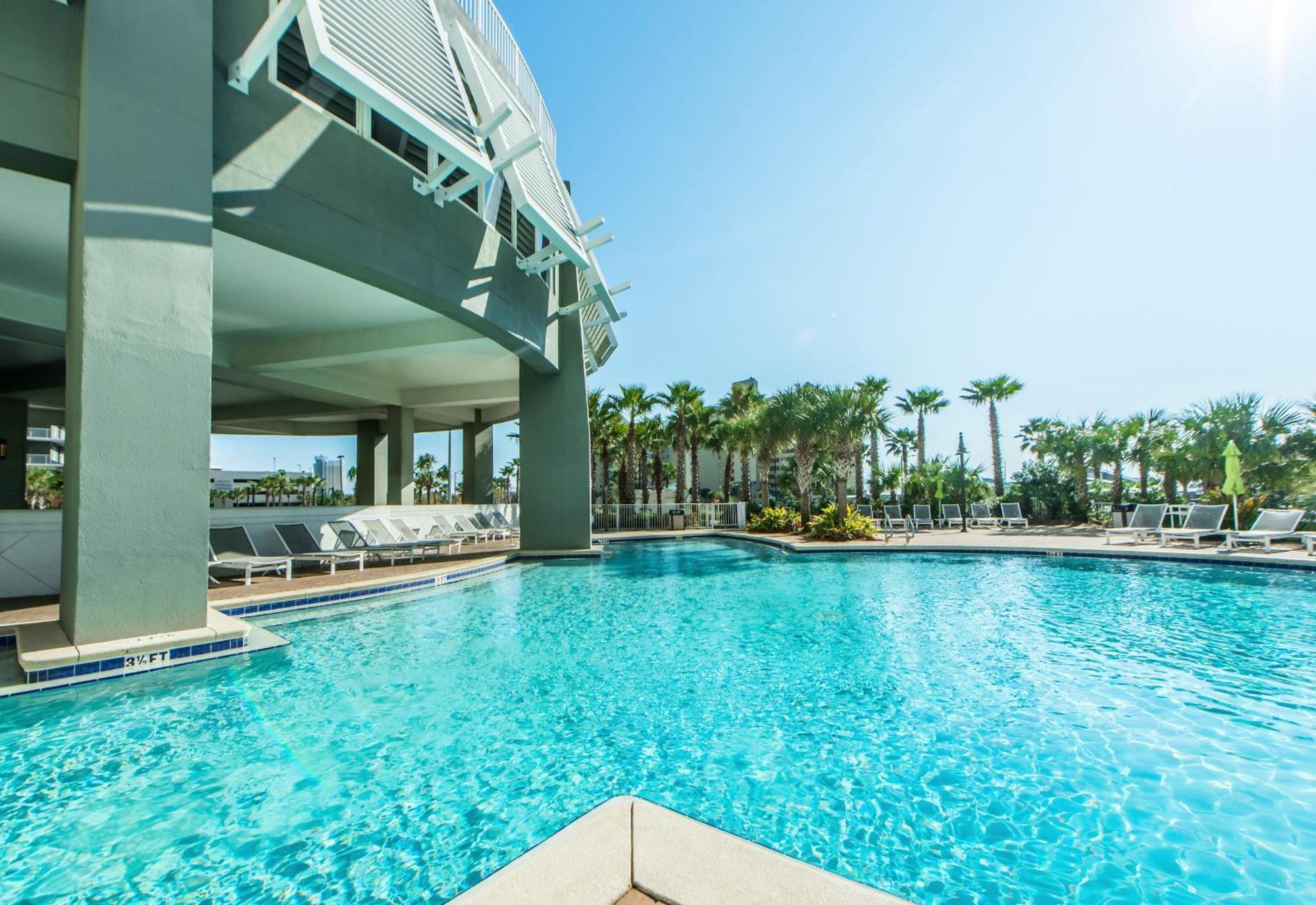 Apartment Laketown Wharf 1527