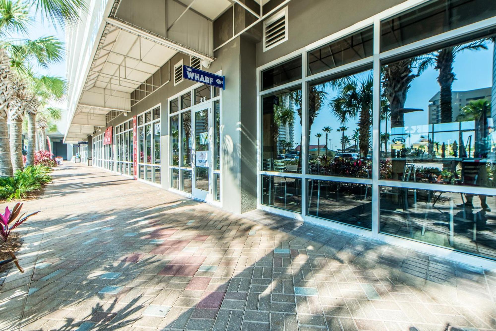 Laketown Wharf 1527