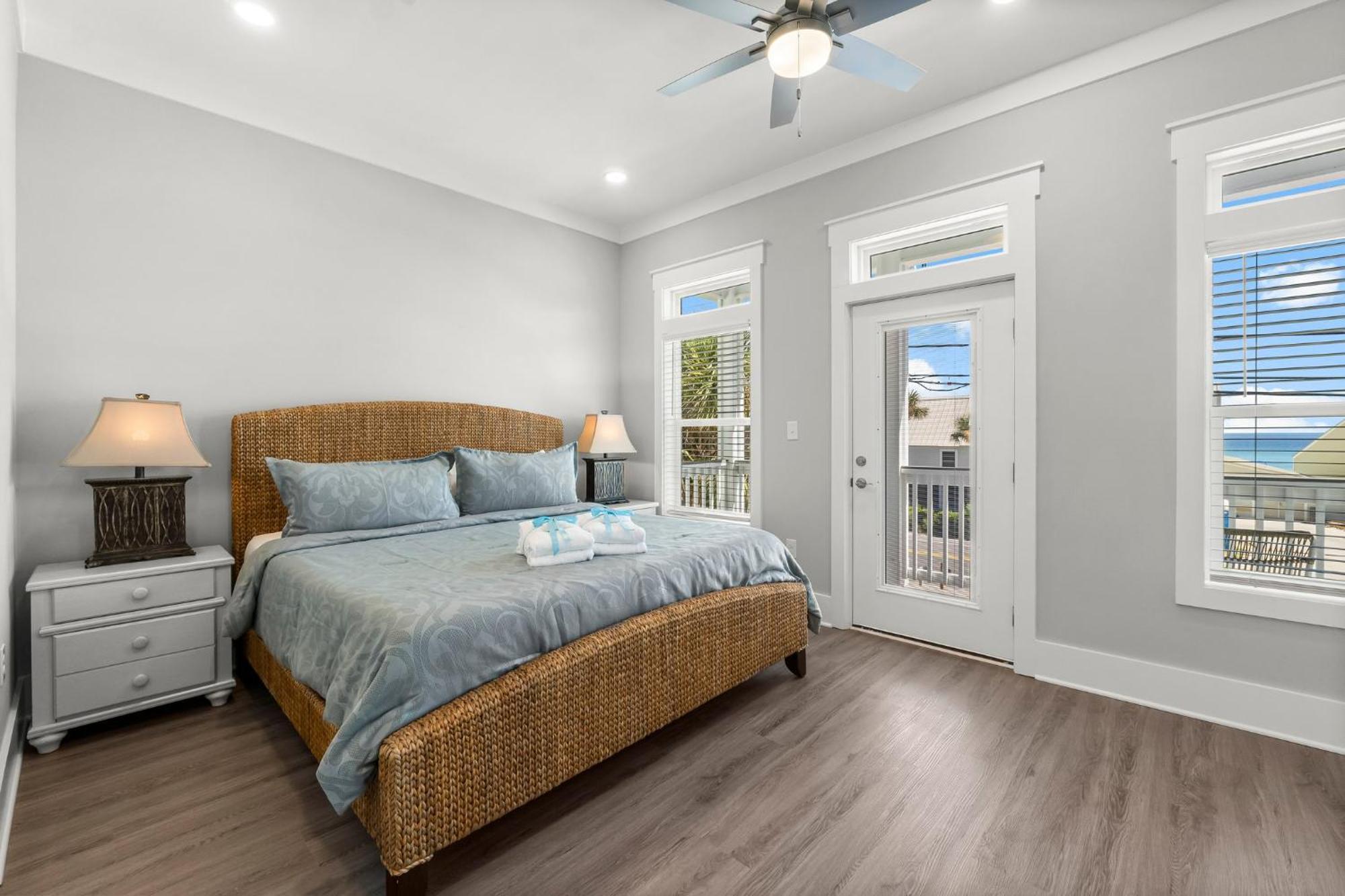 22704 Front Road | Ocean Breeze Holiday home *