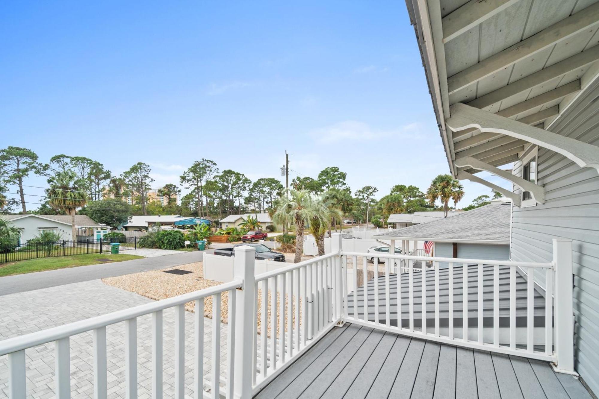 Lagoon Cocune By Book That Holiday home *