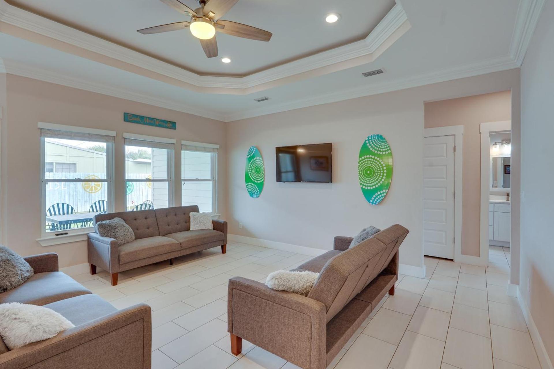 Holiday home Beachside Sunrise Beautiful 4 Bedroom 2 Bath Spacious And Serene