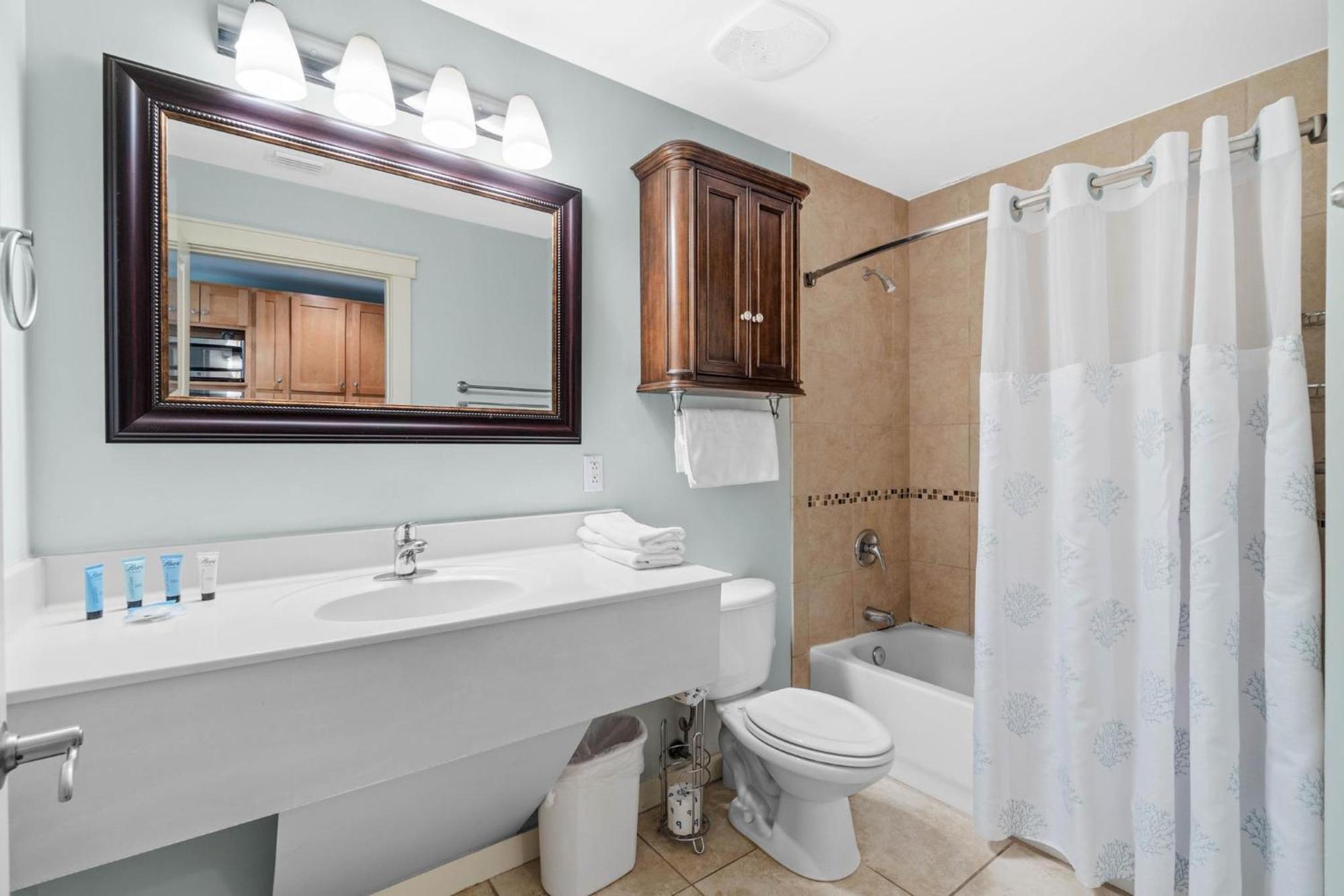 Apartment 1006 Ori *