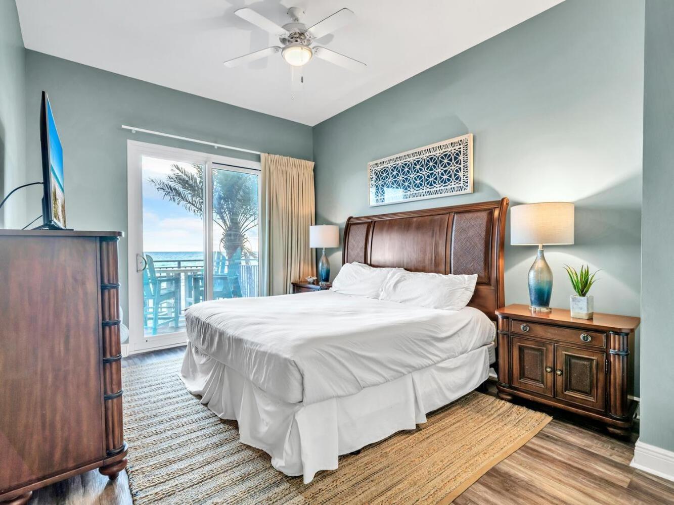 Holiday home Sterling Breeze 205 *