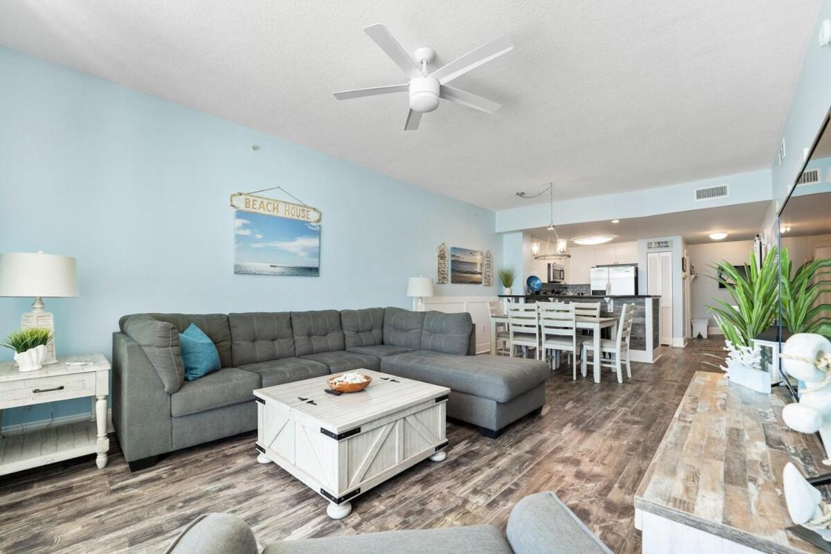 Aqua 408 Apartment *