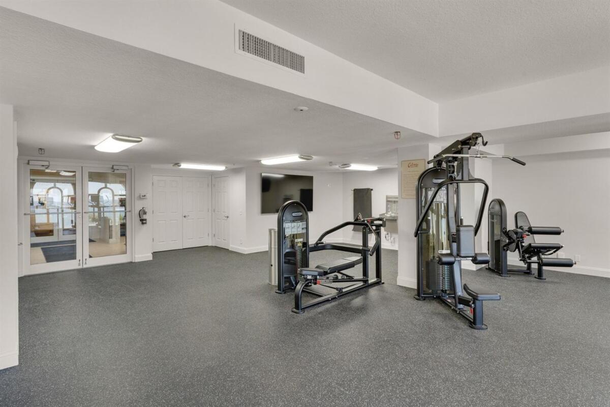1202 East Calypso Gulf Front 3bedroom 2 Bath Apartment *