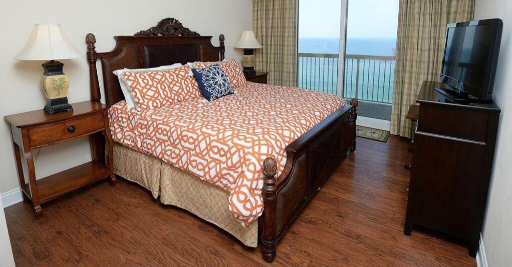 1202 East Calypso Gulf Front 3bedroom 2 Bath Apartment *