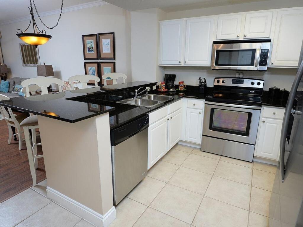 Apartment 1202 East Calypso Gulf Front 3bedroom 2 Bath