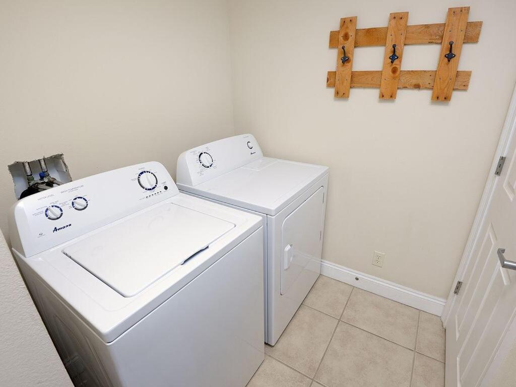1202 East Calypso Gulf Front 3bedroom 2 Bath Apartment *