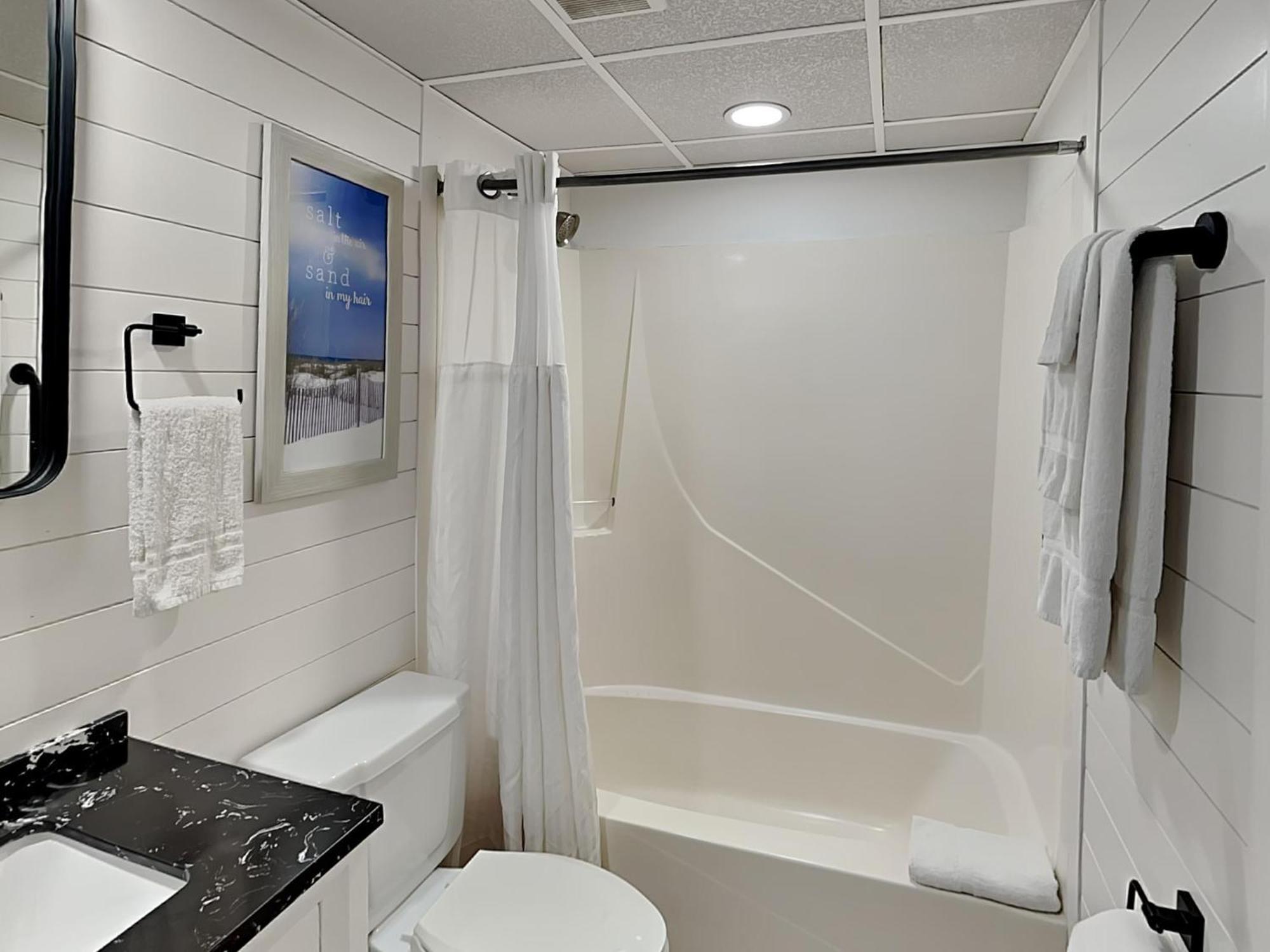 Edgewater Leeward #201 Apartment