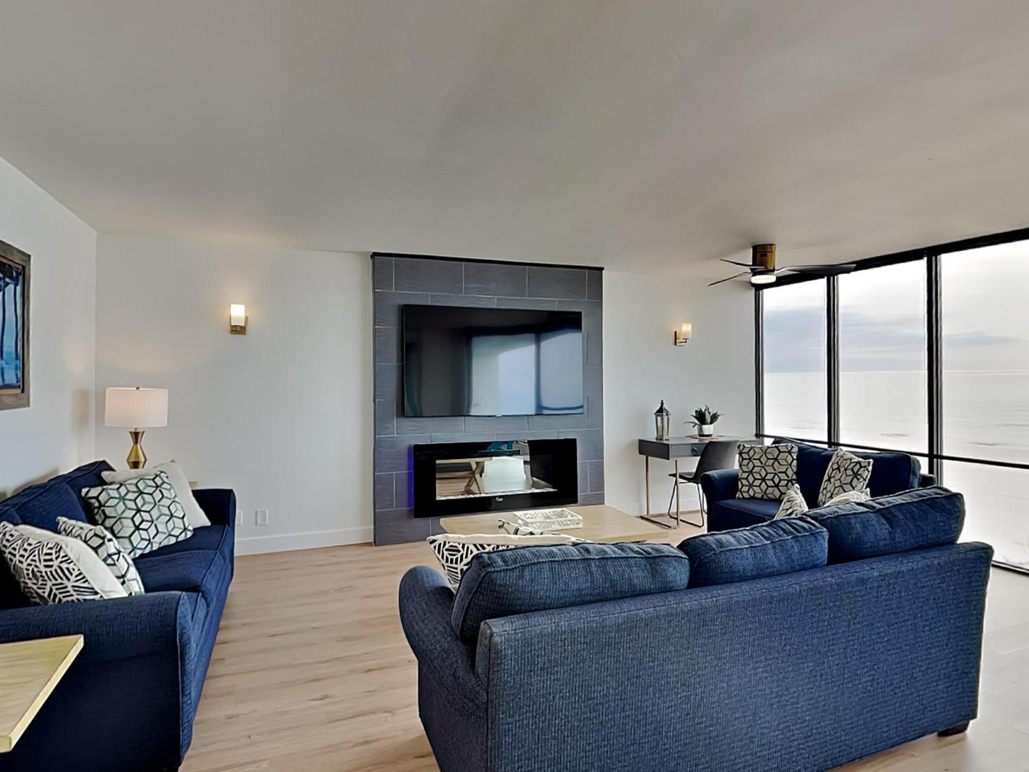 Edgewater Leeward #201 Apartment